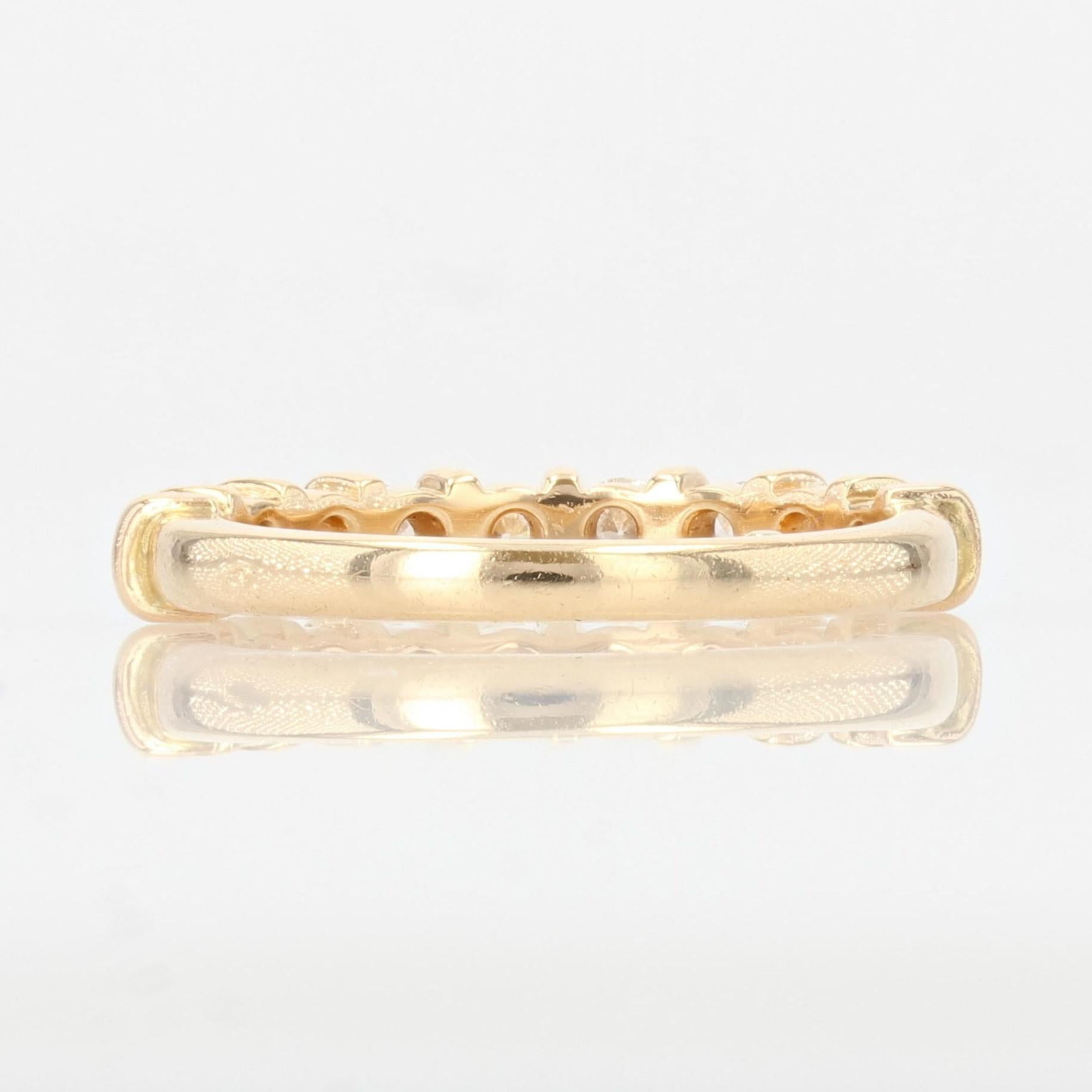 Modern Diamond 18 Karat Yellow Gold Wedding Ring For Sale 7