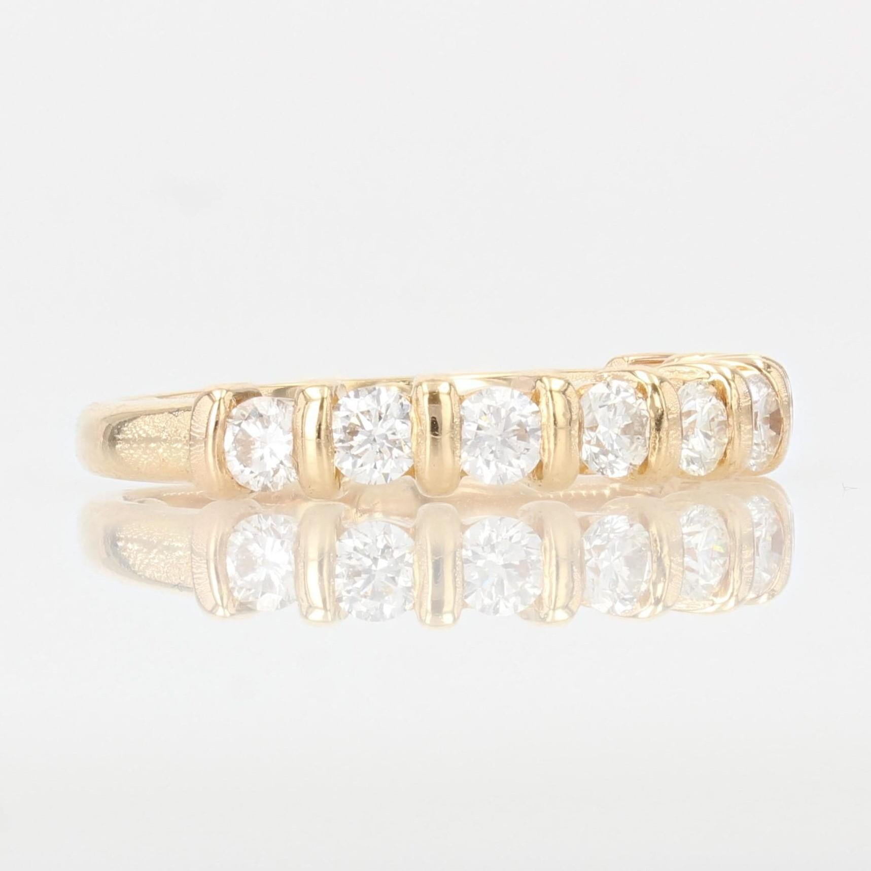 Moderner Diamant-Hochzeitsring aus 18 Karat Gelbgold im Angebot 8