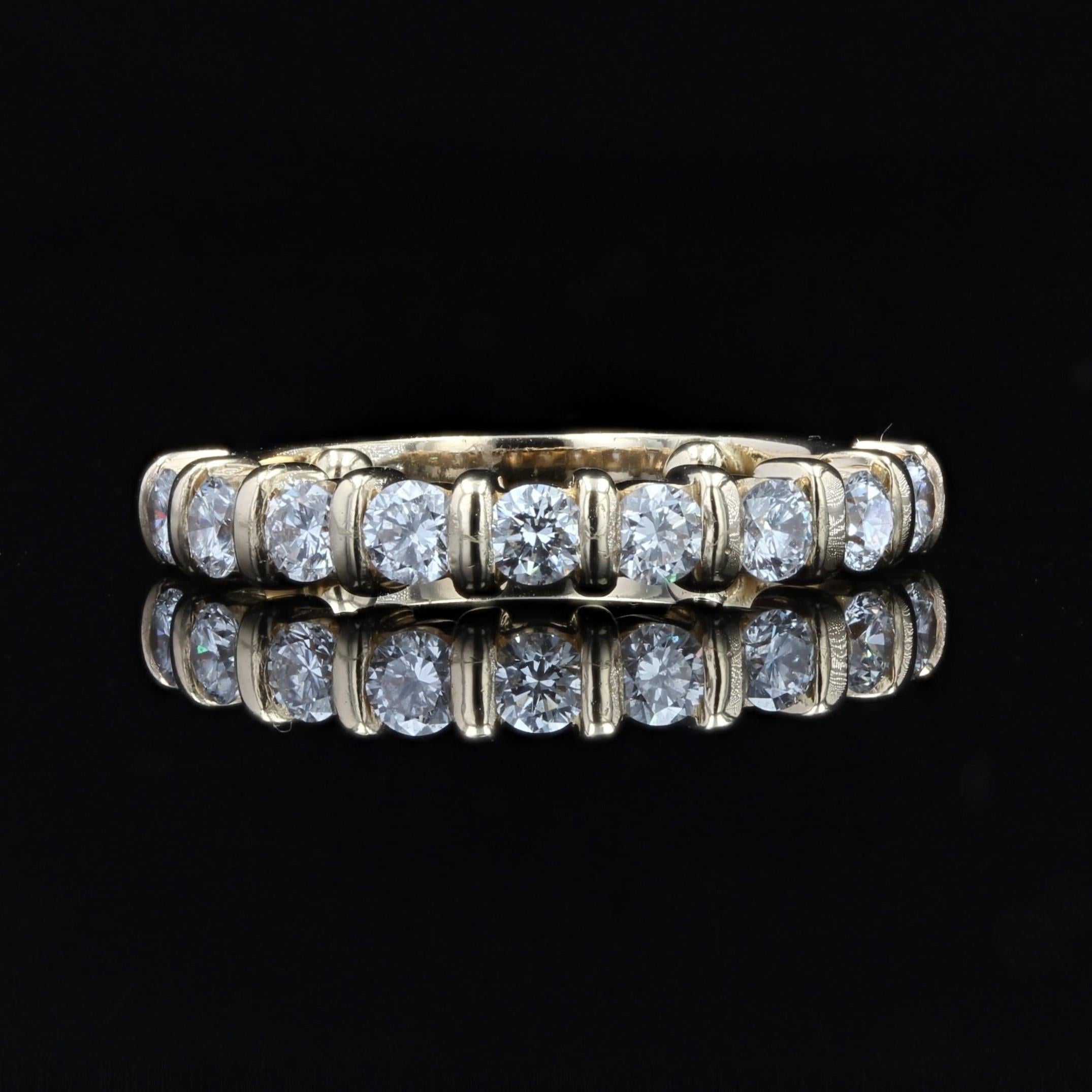 Moderner Diamant-Hochzeitsring aus 18 Karat Gelbgold (Brillantschliff) im Angebot