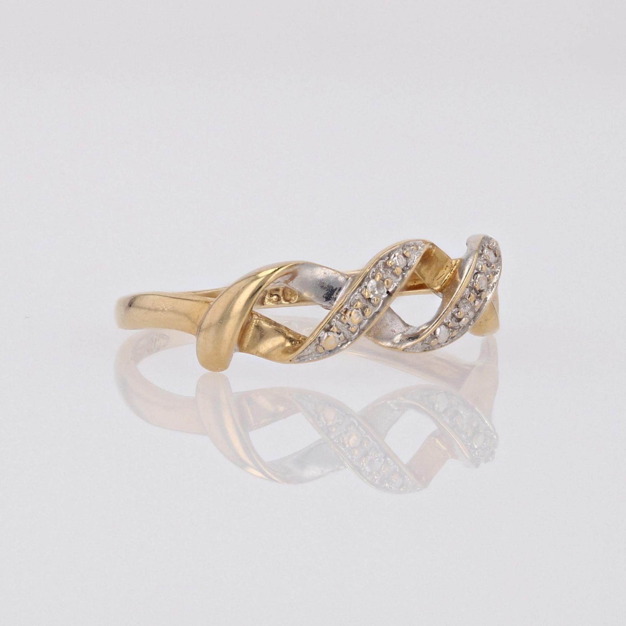 Modern Diamond 18 Karat Yellow White Gold Interlaced Ring In Good Condition For Sale In Poitiers, FR