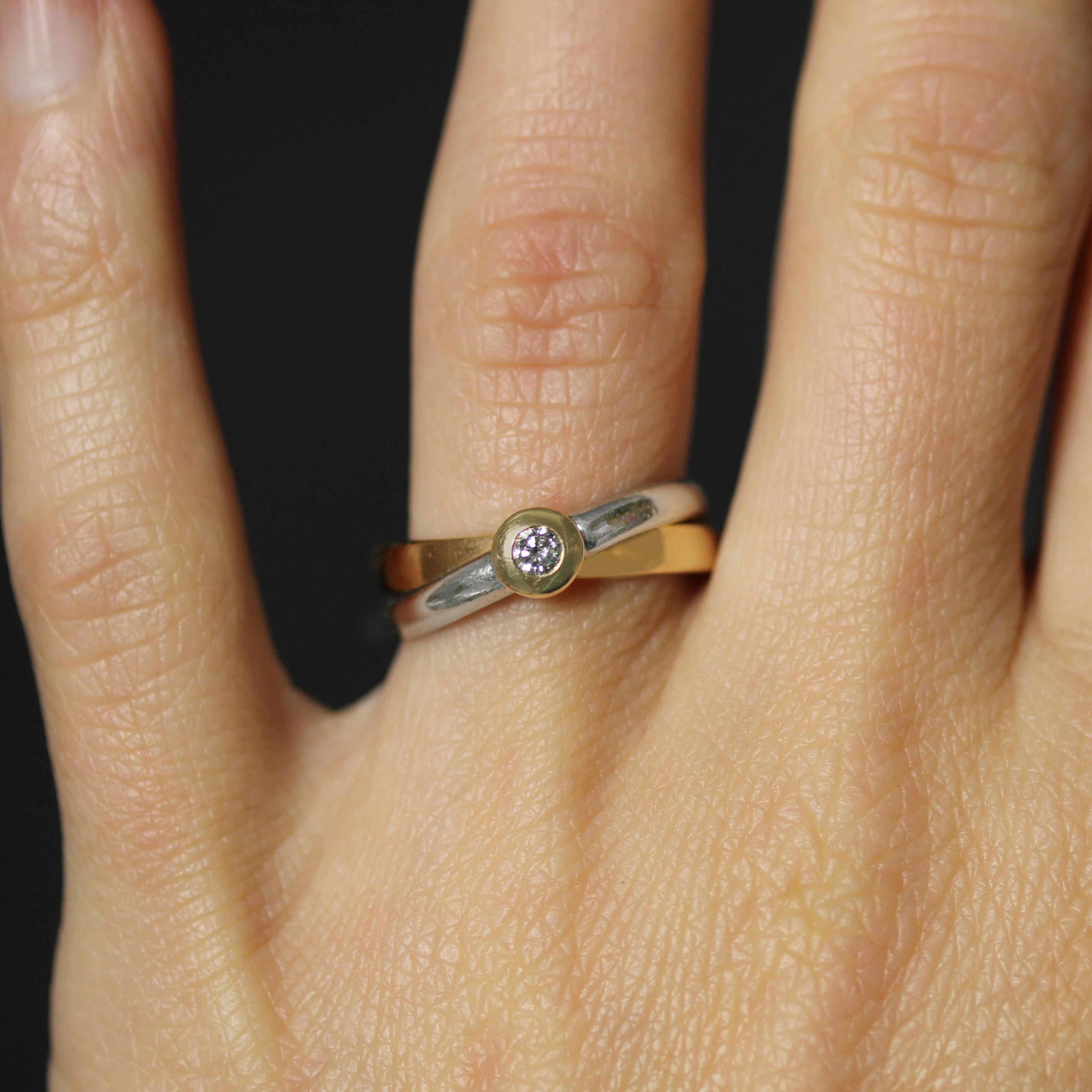 Modern Diamond 18 Karat Yellow White Gold Interlaced Ring For Sale 1