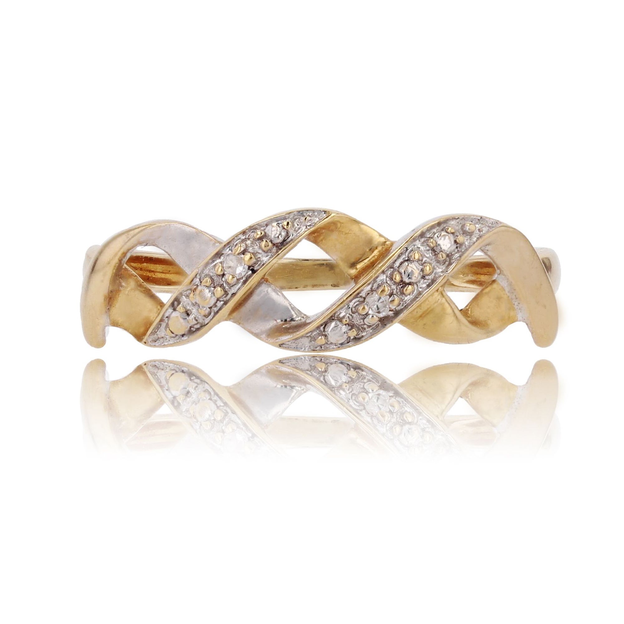 Modern Diamond 18 Karat Yellow White Gold Interlaced Ring