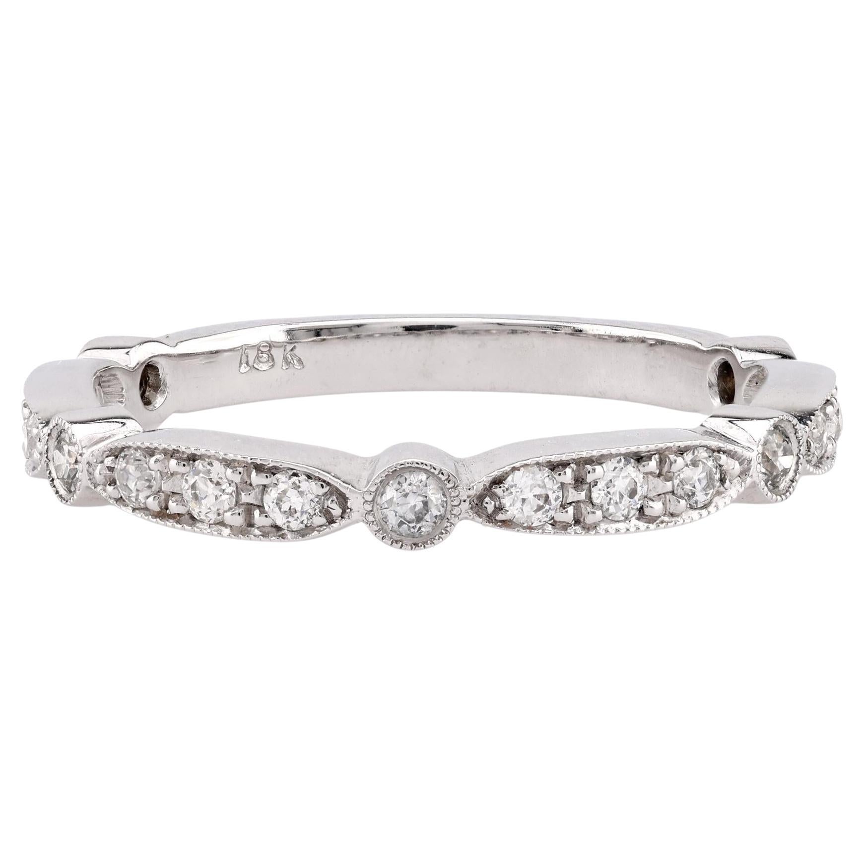 Moderner Diamant-Eternity-Ring aus 18 Karat Weißgold
