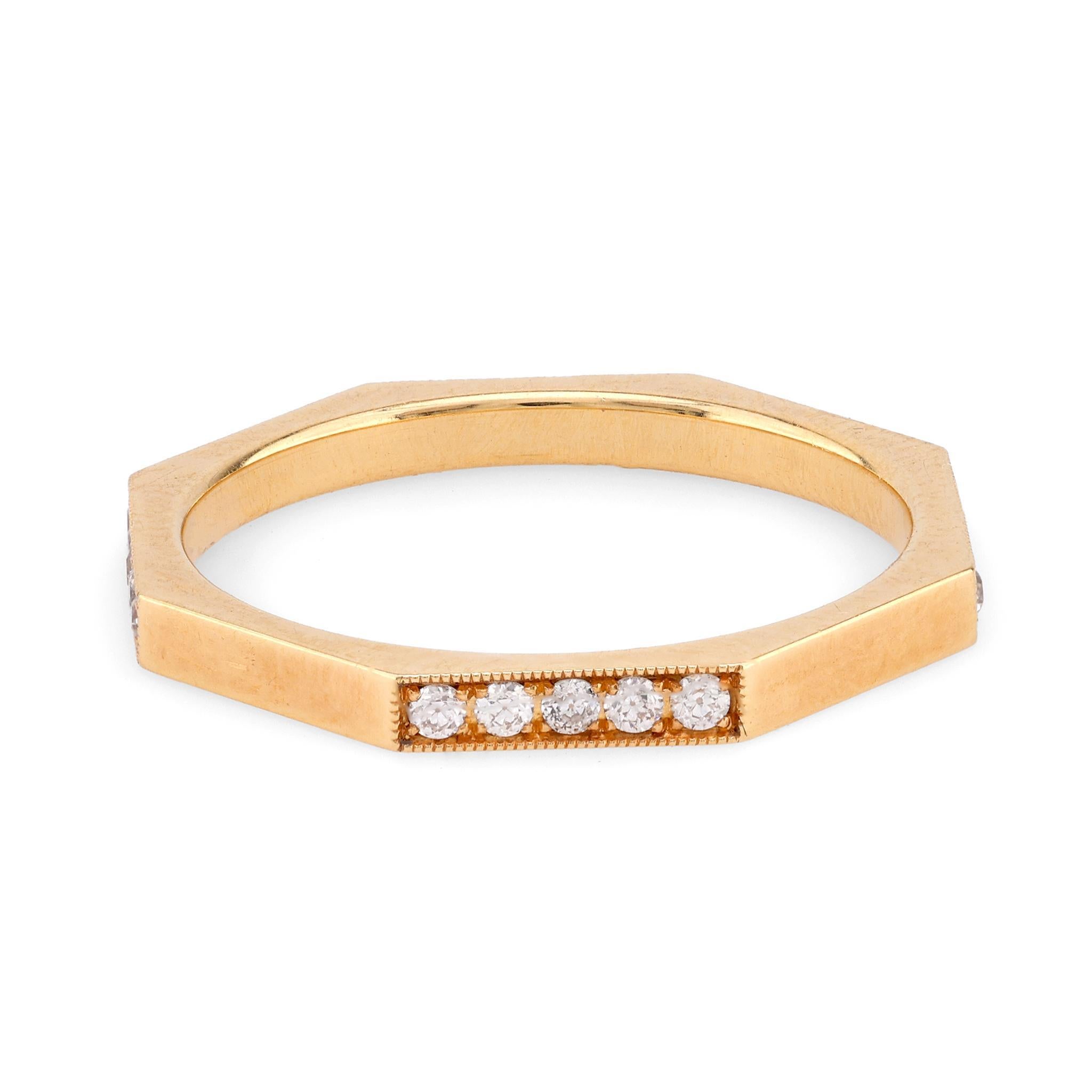 Moderne Bague d'éternité moderne en or jaune 18 carats avec diamants en vente