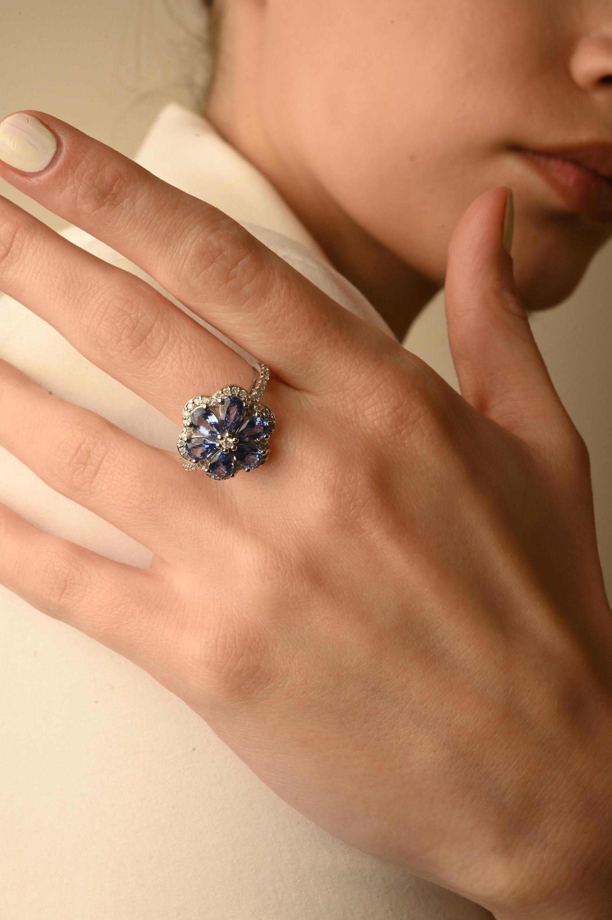 For Sale:  Modern Diamond 3.3 Carat Blue Sapphire Flower Ring 14k Solid White Gold 2