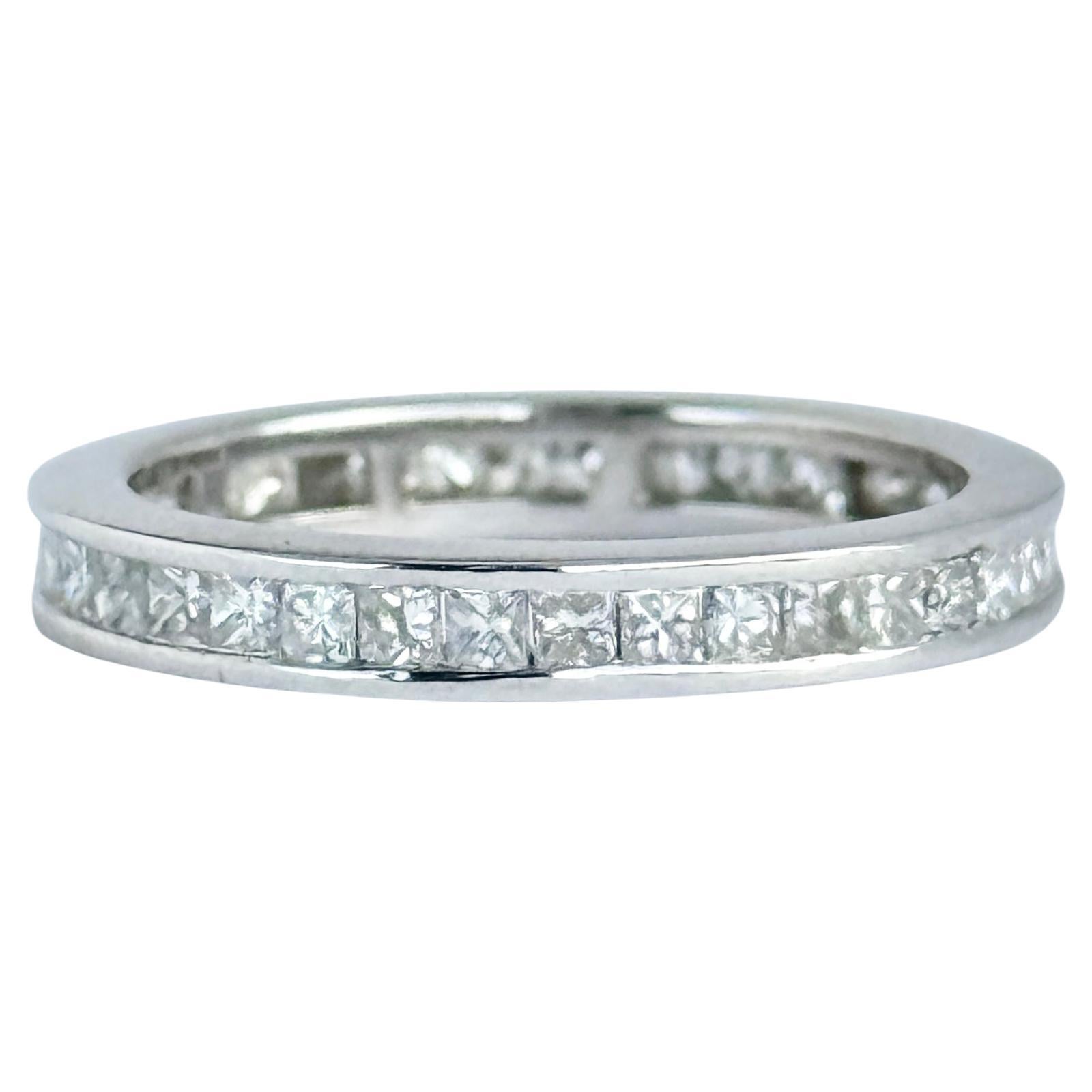 Anello a eternità moderno con diamante e oro bianco da 18 carati