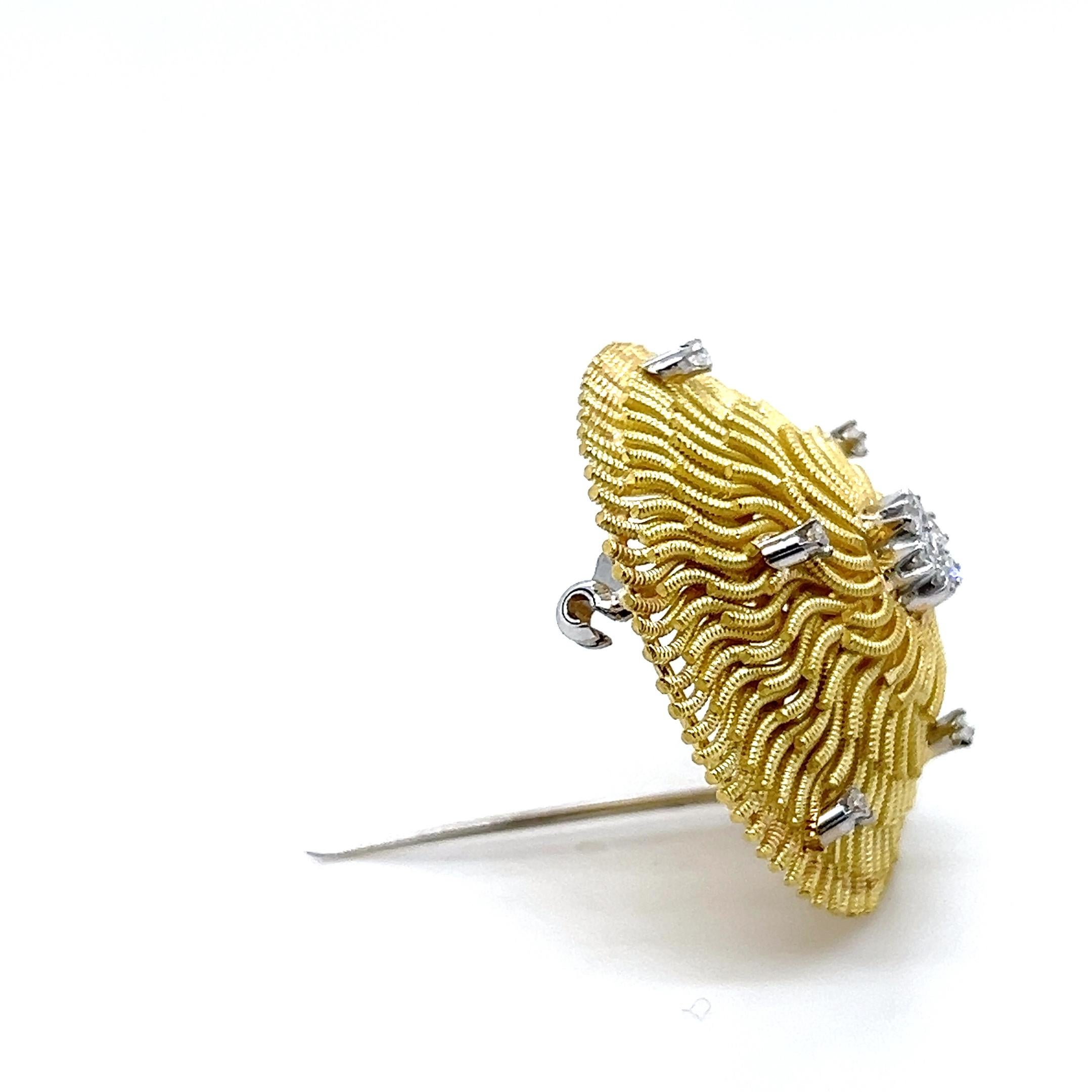 Moderne Brosche aus Diamant und 18k Gelb- und Weißgold 1960/70er Jahre für Damen oder Herren im Angebot