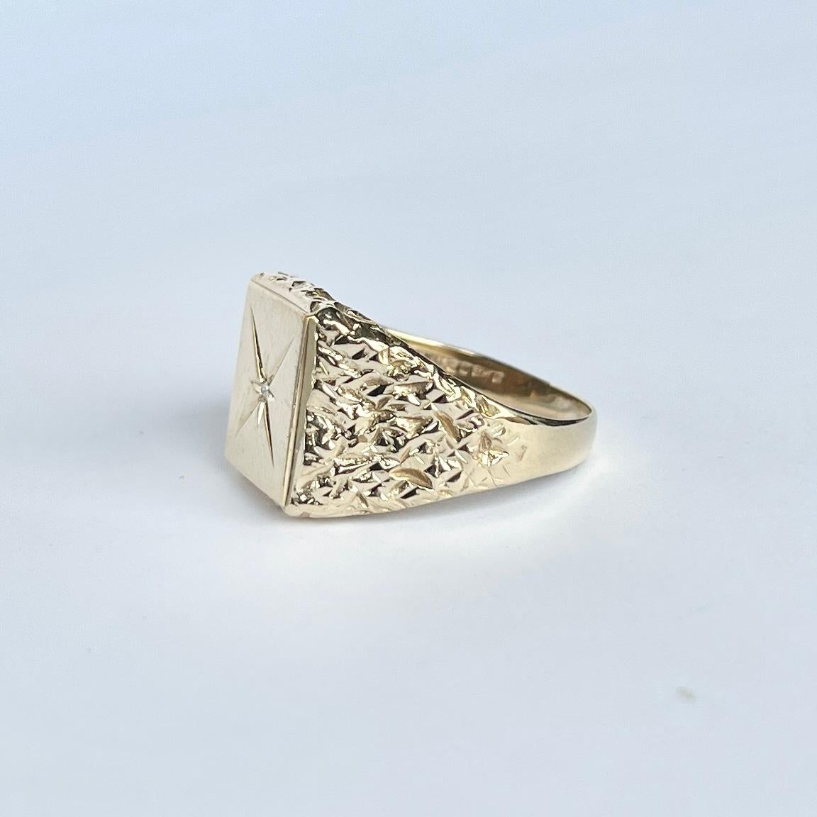 Women's or Men's Modern Diamond and 9 Carat Gold Ring For Sale