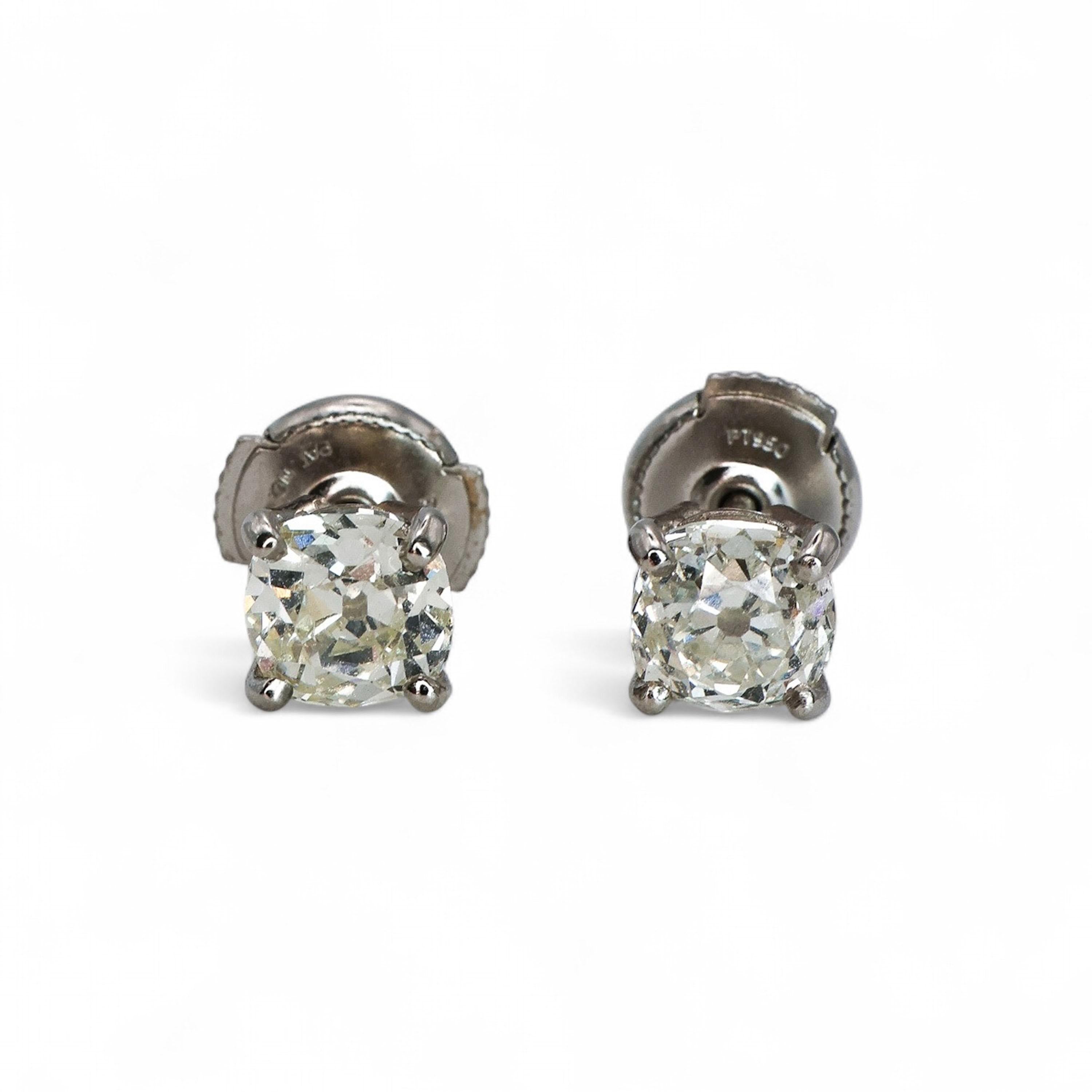Taille vieille mine Modern Diamond and Platinum Ear Studs, 1.92 Carats en vente