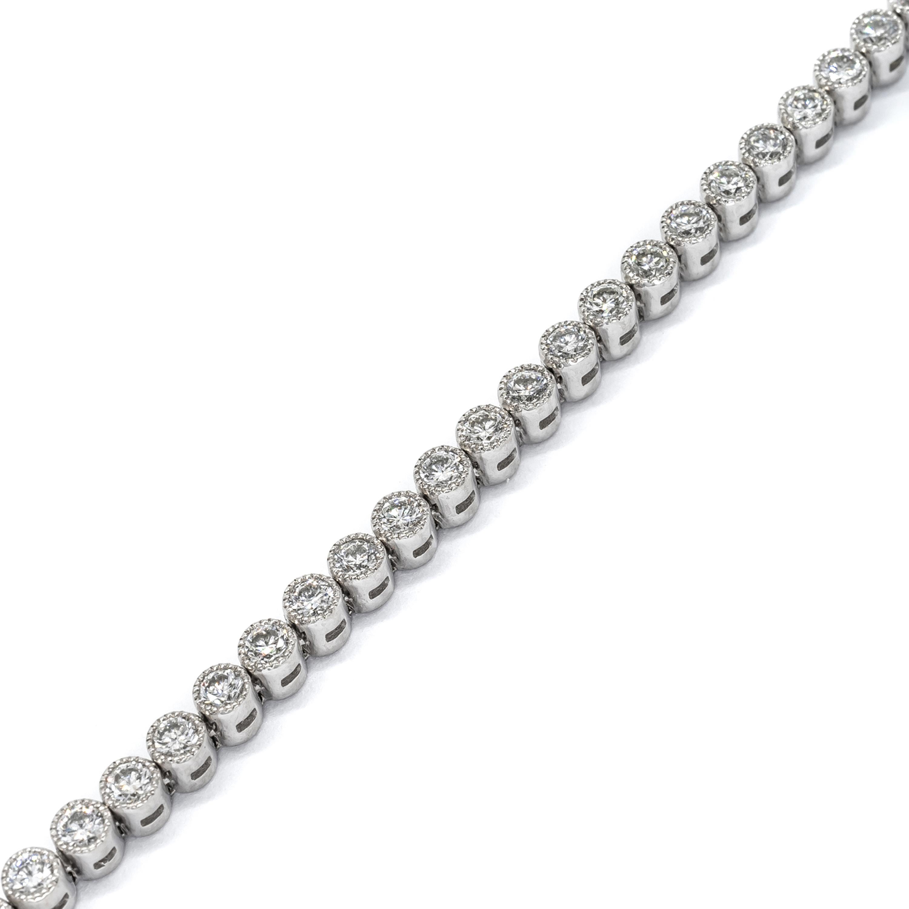 Taglio brillante Bracciale moderno con diamanti e linea di platino 1,92 carati in vendita