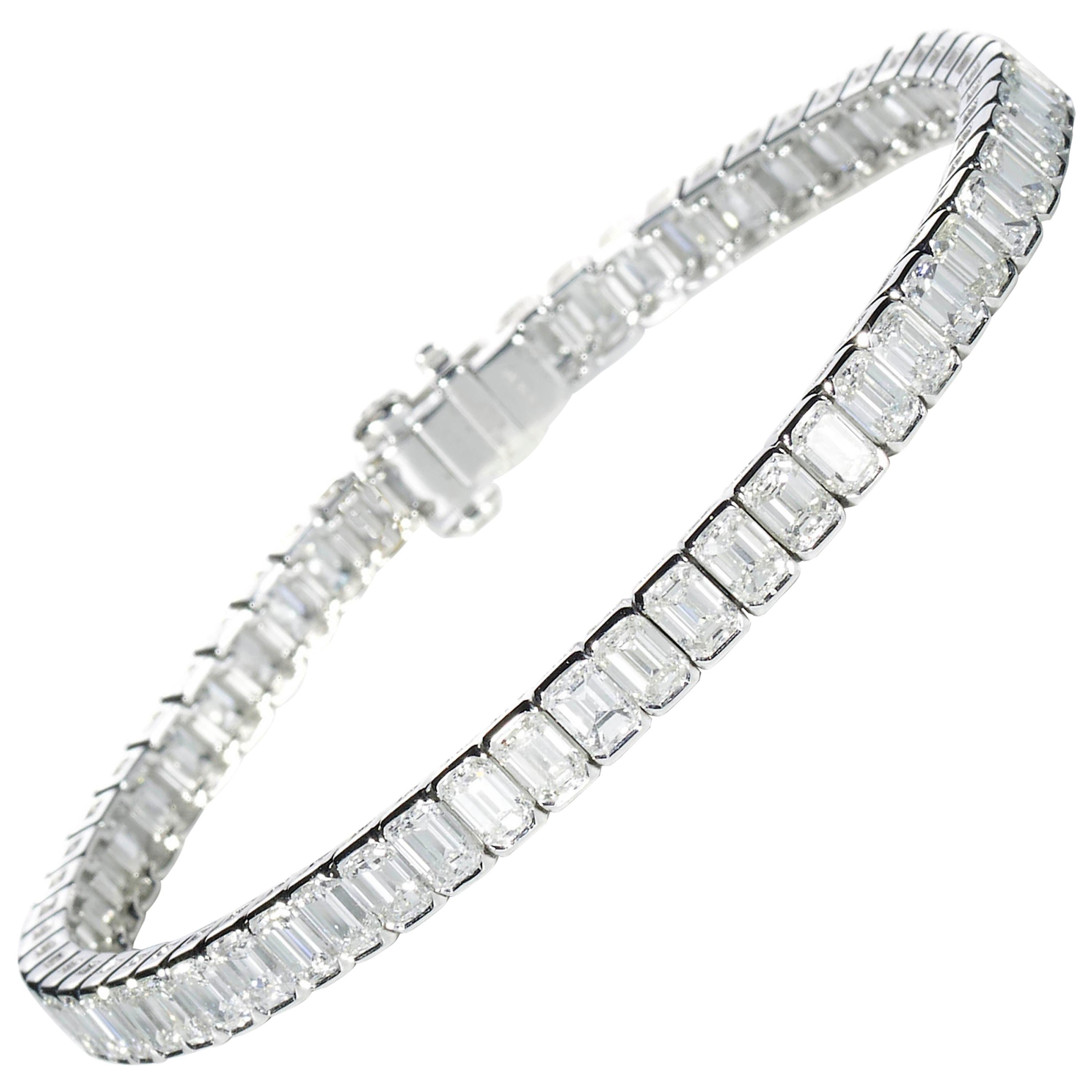 Modern Diamond and Platinum Line Bracelet