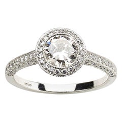 The Moderns Bague Halo en diamant et platine micro pavé, 0.85 carats