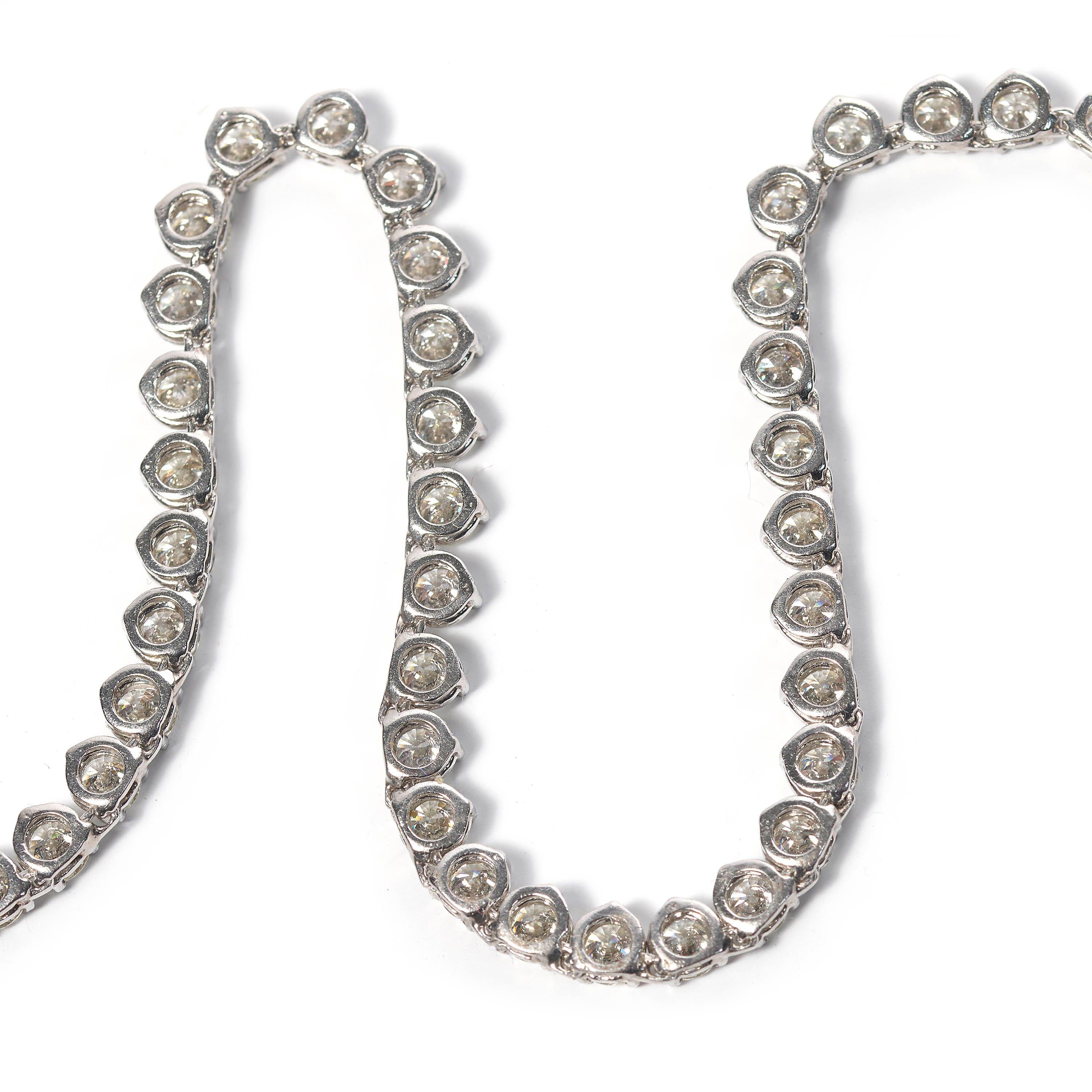 Modern Diamond and Platinum Rivière Necklace, 25.00ct 1