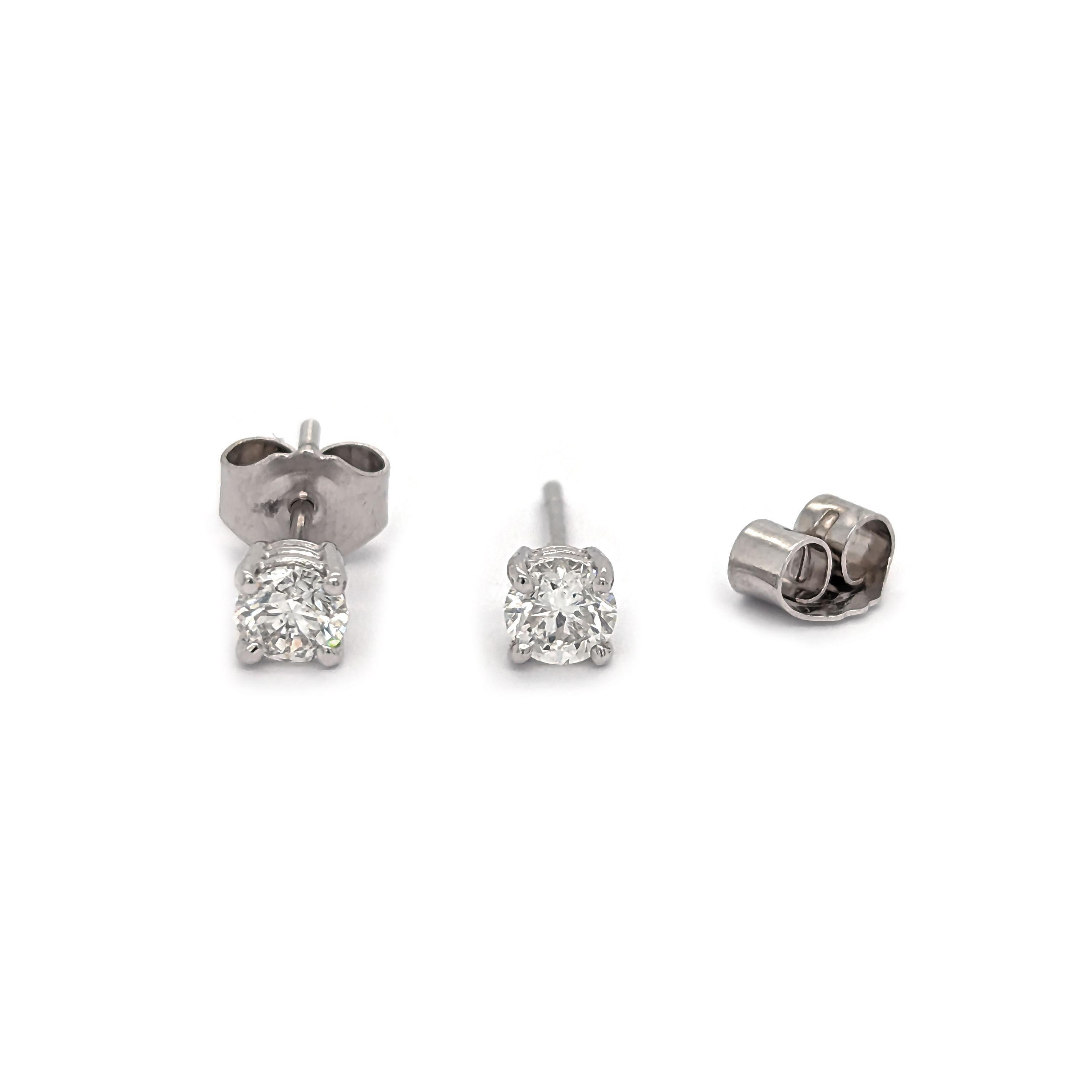 Brilliant Cut Modern Diamond And White Gold Stud Earrings, 0.52 Carats For Sale