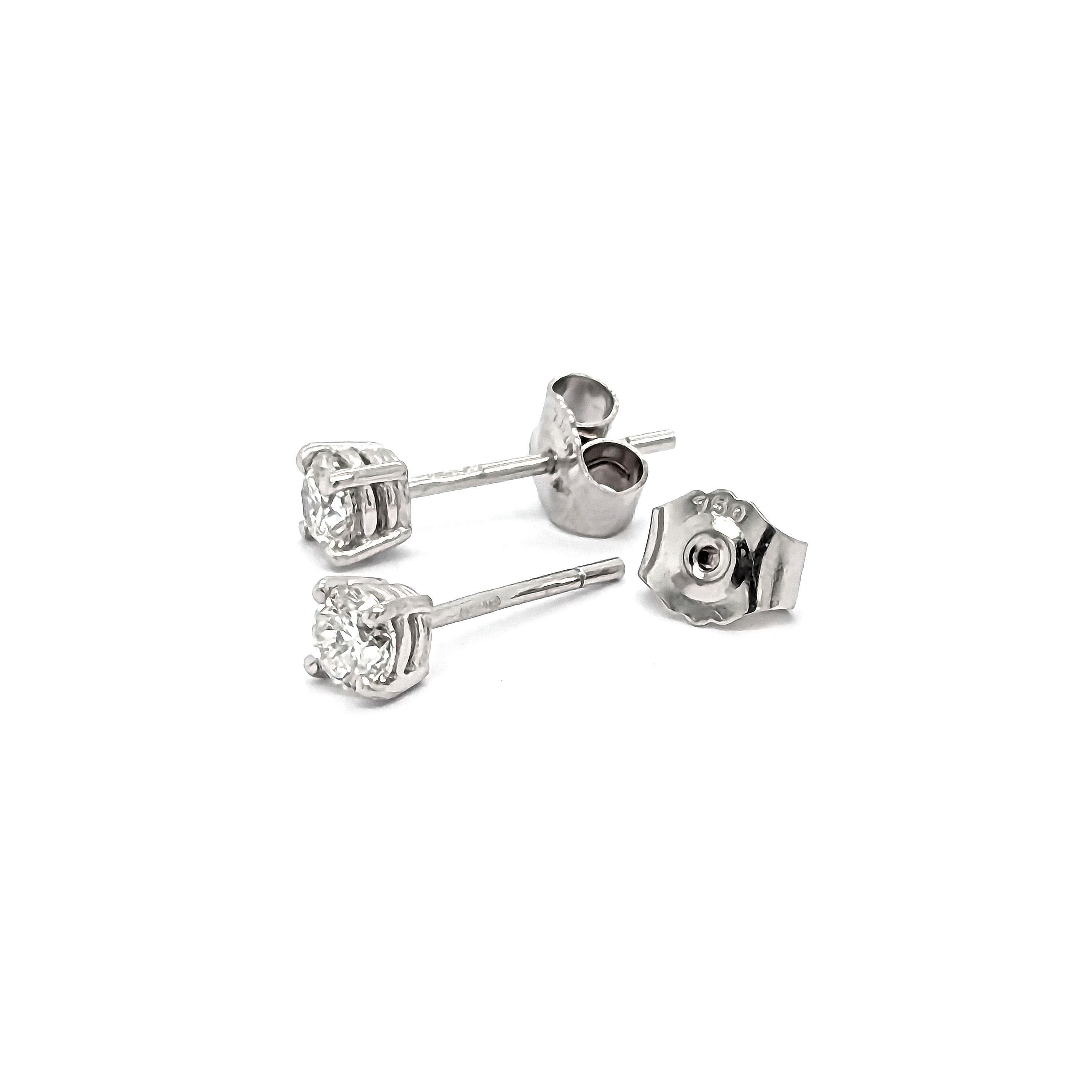 Women's Modern Diamond And White Gold Stud Earrings, 0.52 Carats For Sale