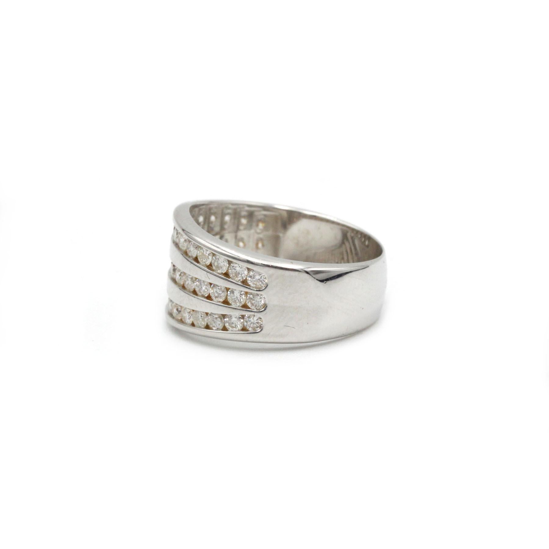 Donna Anello moderno con diamanti in oro bianco 18 carati, pavé da 1,00 carati, G VS, misura FR 54 / US 6 in vendita