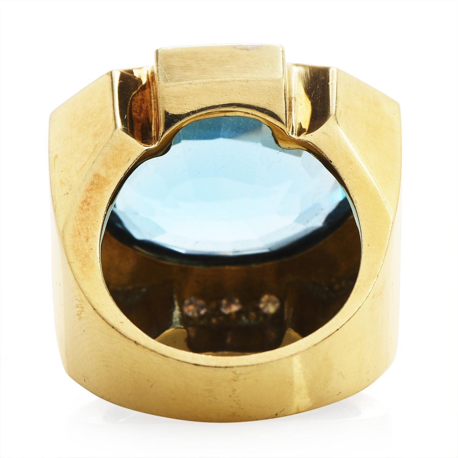 Modern Diamond Blue Topaz 14K Yellow Gold Geometric Cocktail Ring In Excellent Condition In Miami, FL