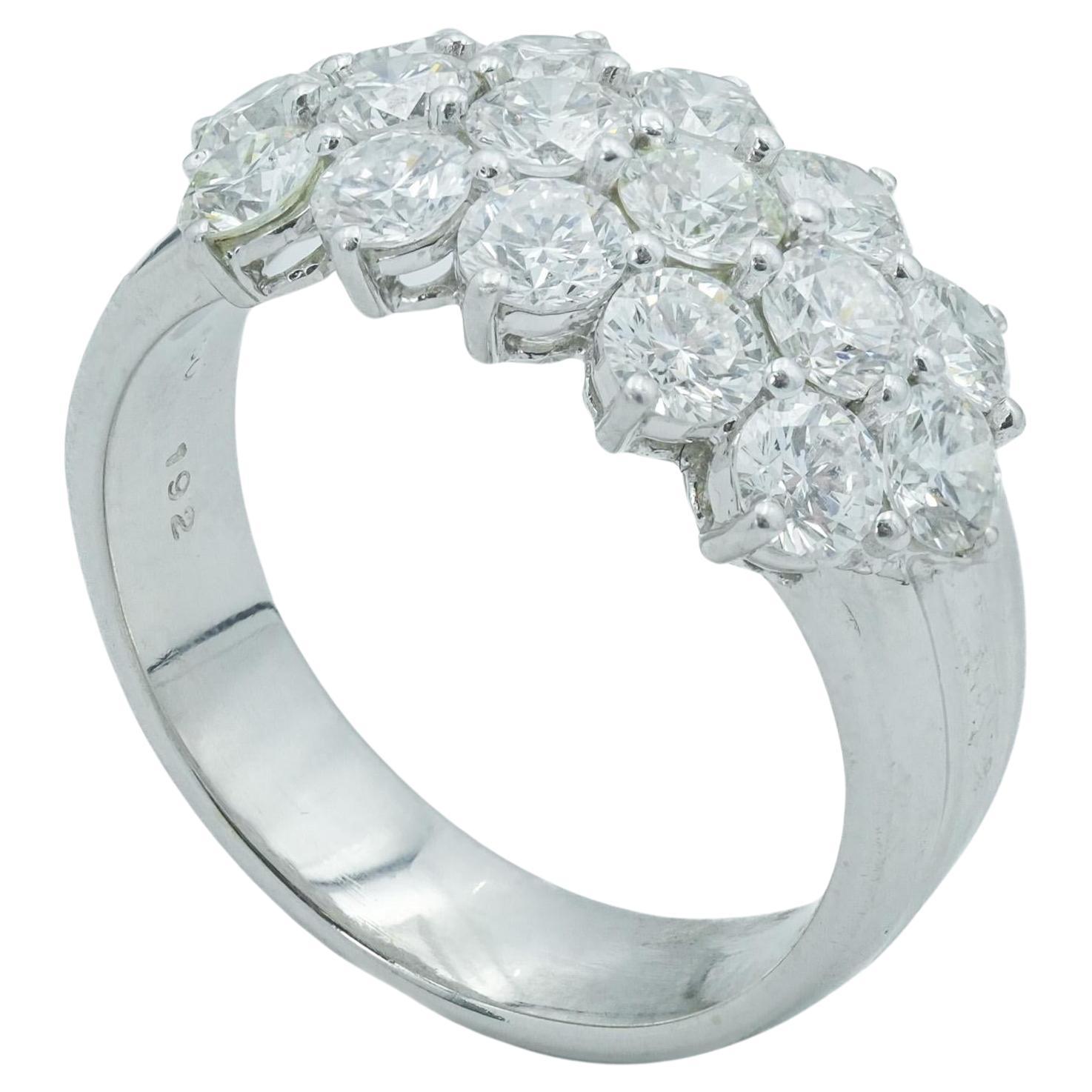 Anello impilabile con cluster di diamanti di proprietà ~1,92ctw in oro bianco 18 carati moderno taglia 6 in vendita