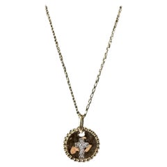 Moderne Diamant-Kreuzscheiben-Halskette aus 10kt Gelbgold, verstellbar, neu