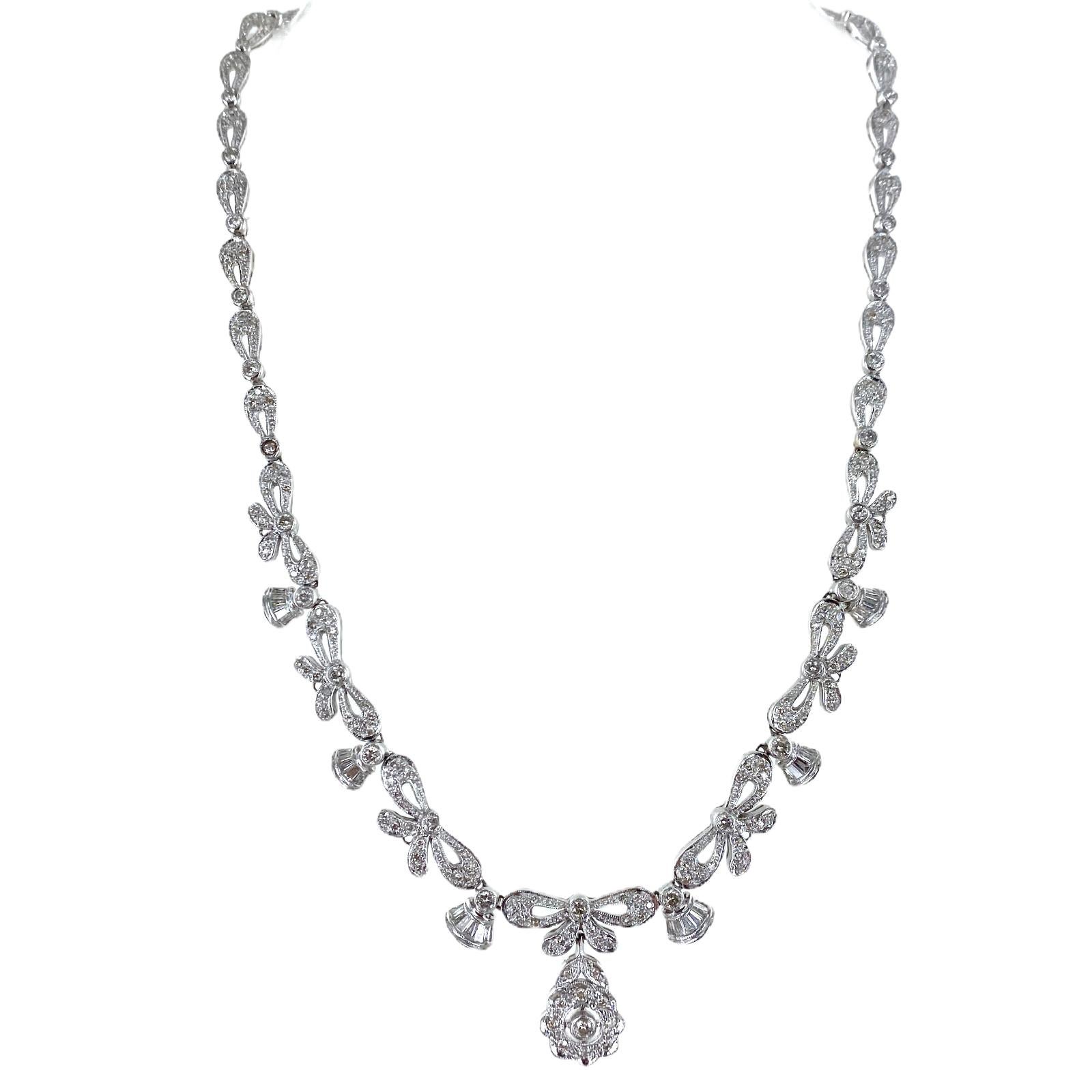 Modern Diamond Drop 18 Karat White Gold Floral Link Necklace In Excellent Condition In Boca Raton, FL