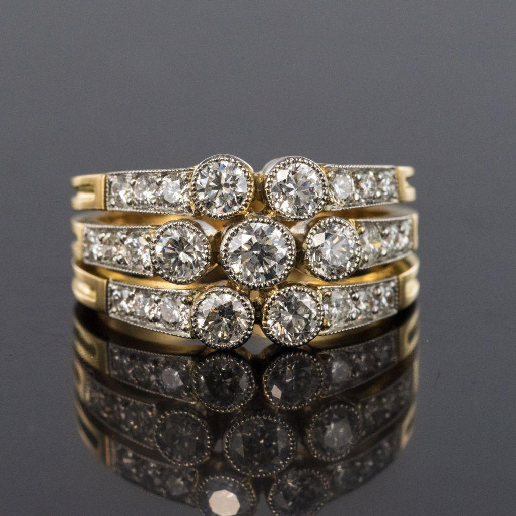Bague moderne  3 anneaux en or et diamants en vente 6