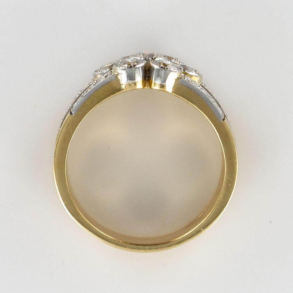 Bague moderne  3 anneaux en or et diamants en vente 7