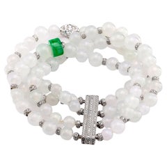 Pulsera moderna de oro blanco de 18 quilates con jade y diamantes