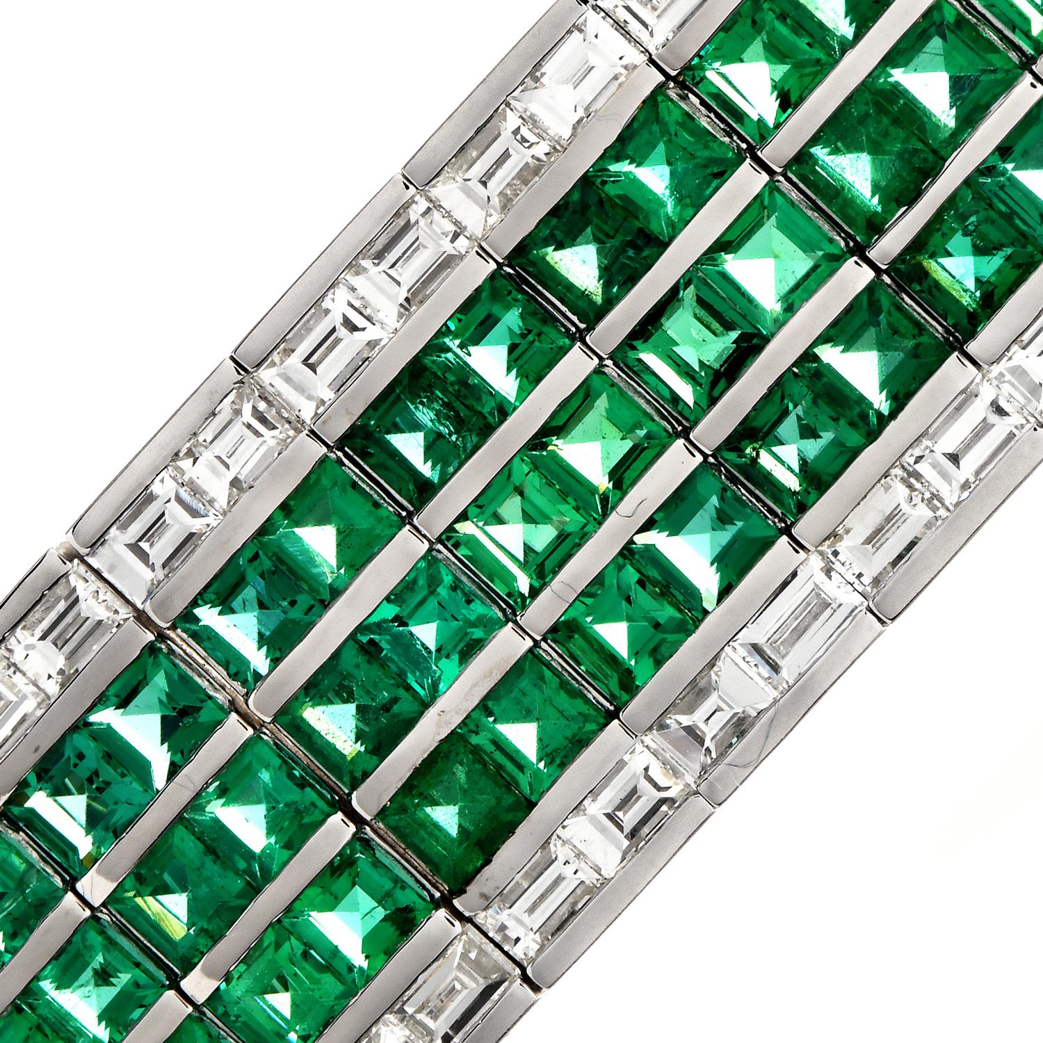 Modern Diamond Natural Colombian Emerald 18K Gold Cocktail Armband (Smaragdschliff) im Angebot