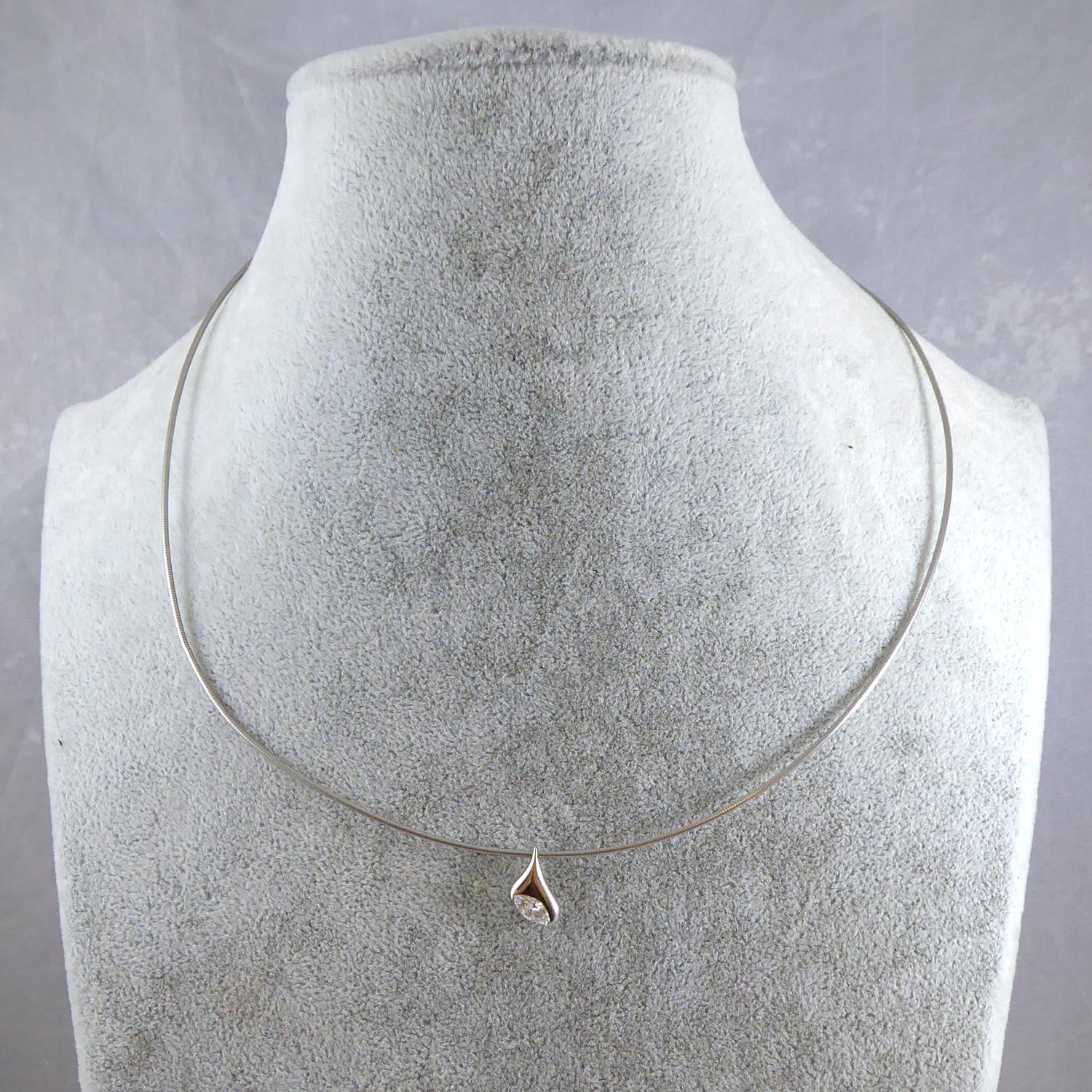 Modern Diamond Pendant, 0.30 Carat Marquise Cut Set in Platinum In Good Condition In Yorkshire, West Yorkshire