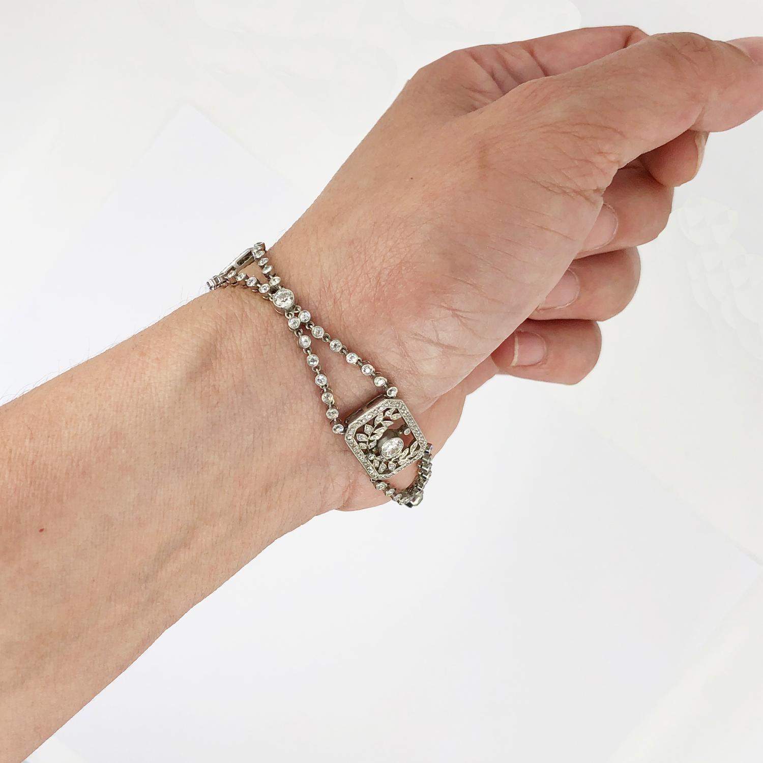 Modernes Diamant-Platin-Armband (Rundschliff) im Angebot