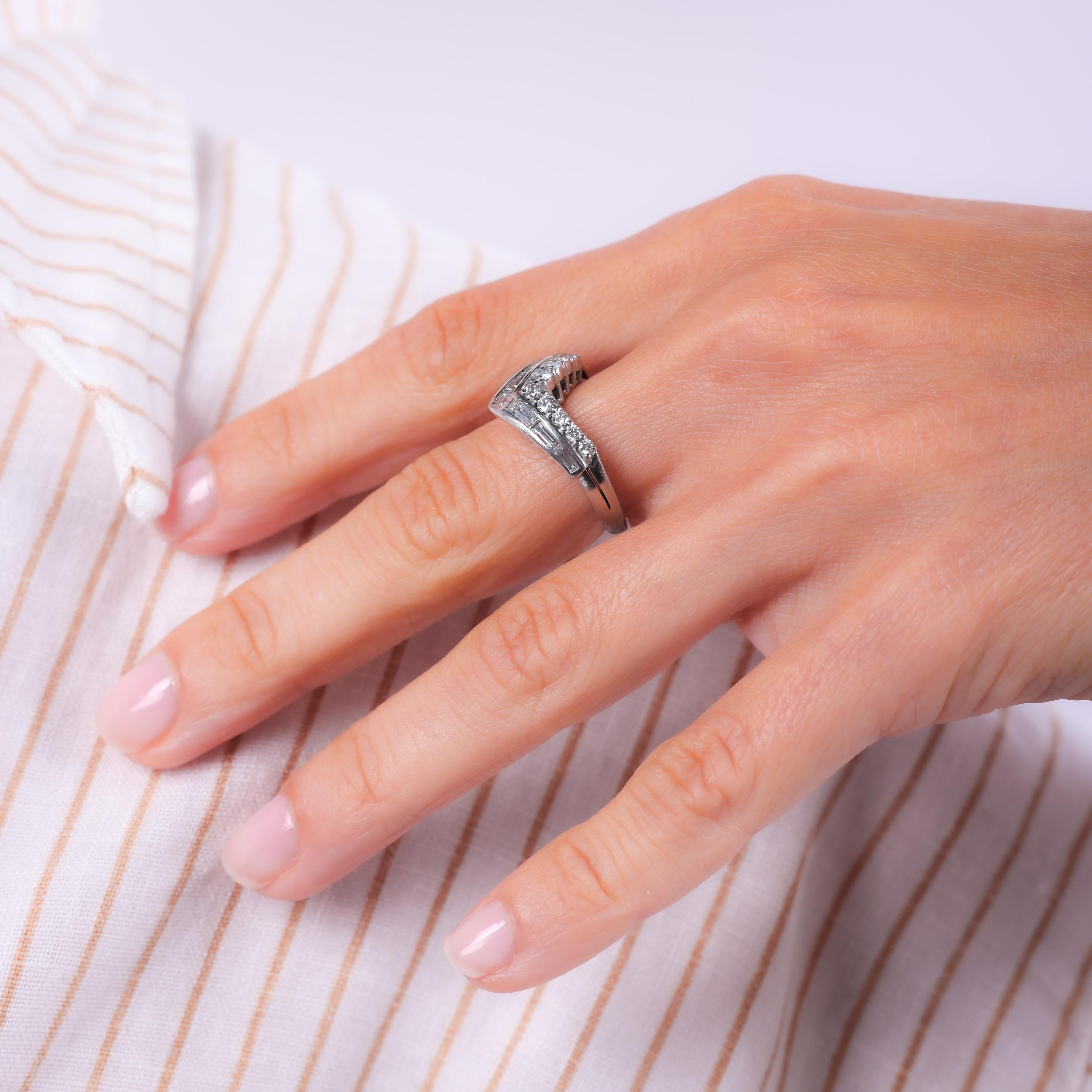 Modern Diamond Platinum Chevron Band In Excellent Condition For Sale In Beverly Hills, CA