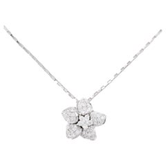 Collana moderna di diamanti e fiori in platino