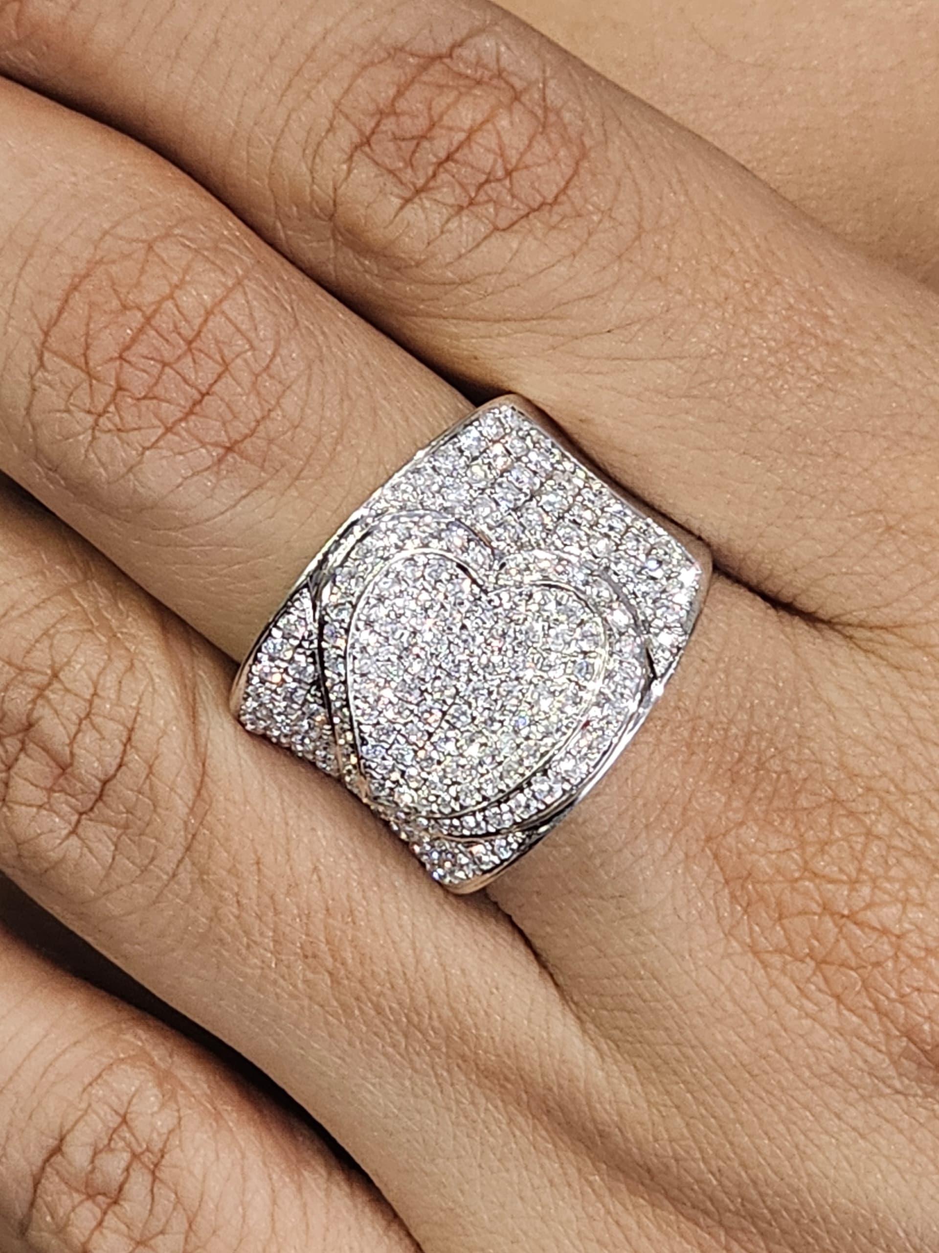 Moderner Diamant-Statement-Ring aus 18 Karat Weißgold - Kühne Eleganz im Angebot 2