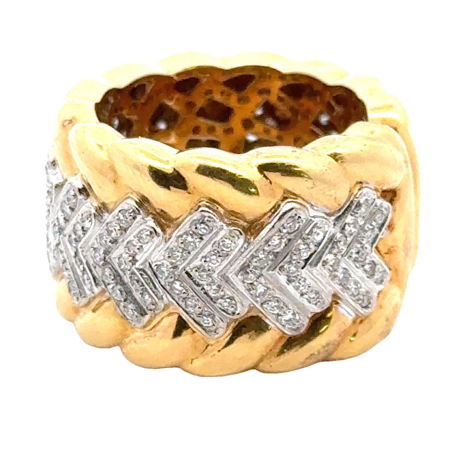Modern Diamond Textured 18 Karat Yellow Gold Wide Band Ring Size 6.5 For Sale 6
