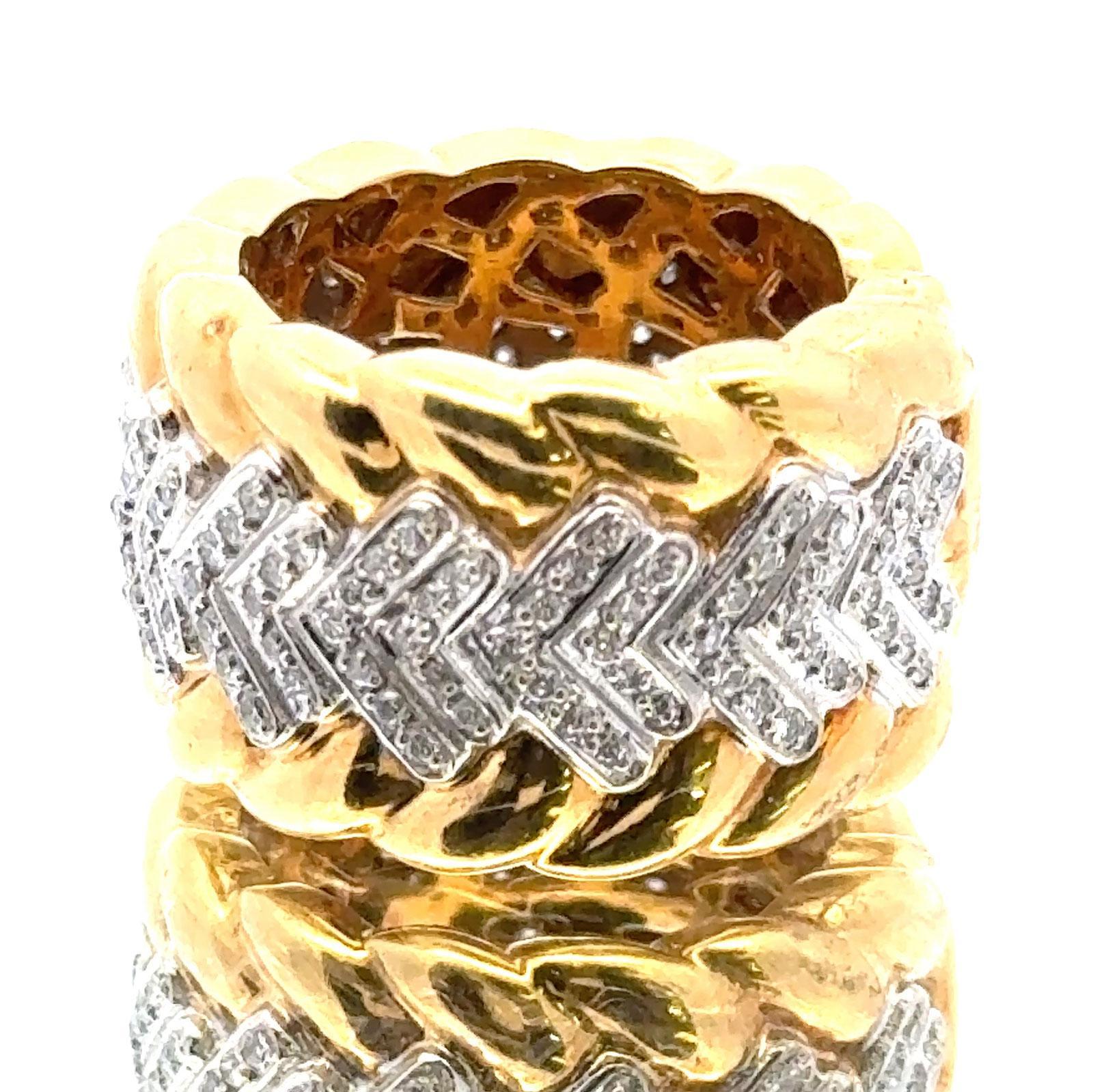 Modern Diamond Textured 18 Karat Yellow Gold Wide Band Ring Size 6.5 For Sale 4