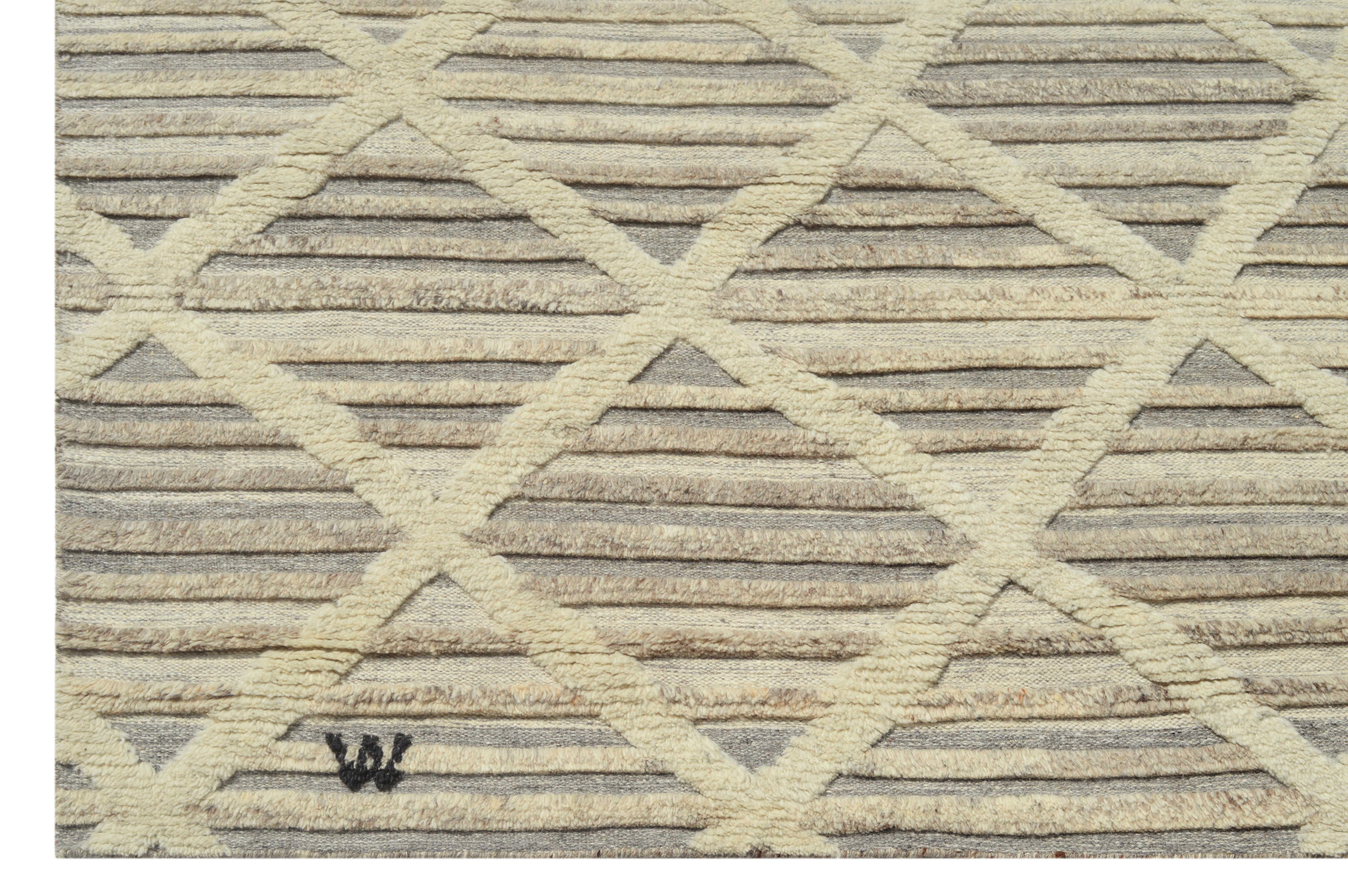 Hand-Knotted Modern Diamond Trellis High-Low Rug For Sale