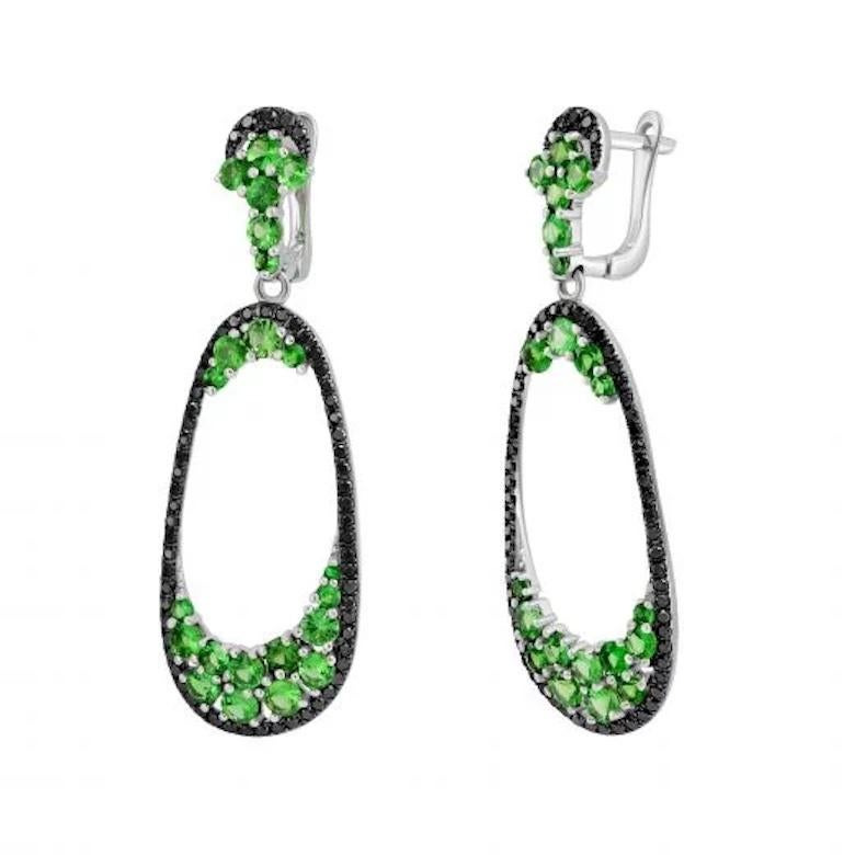 Modern Diamond Tsavorite White 14k Gold Earrings for Her In Fair Condition For Sale In Montreux, CH