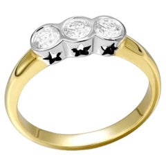 Anillo moderno de oro amarillo 18 quilates con diamantes blancos para ella