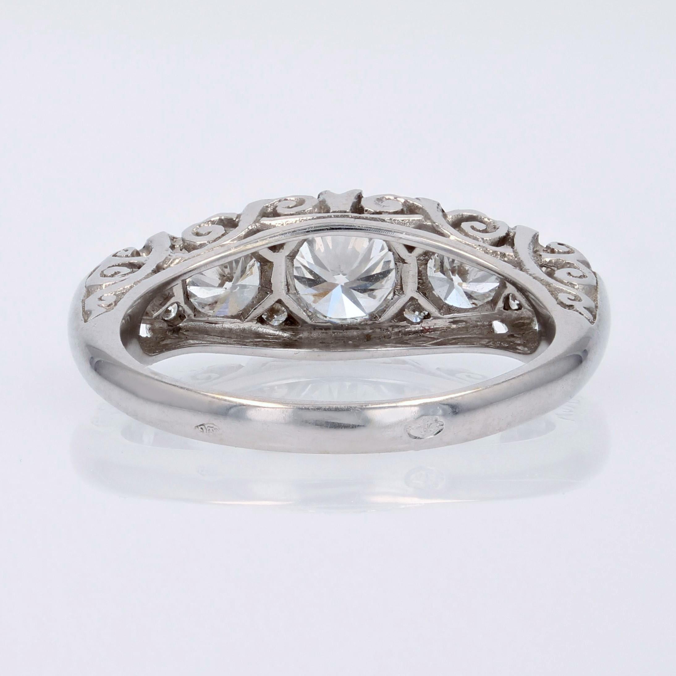Modern Diamonds 18 Karat White Gold Garter Ring For Sale 10