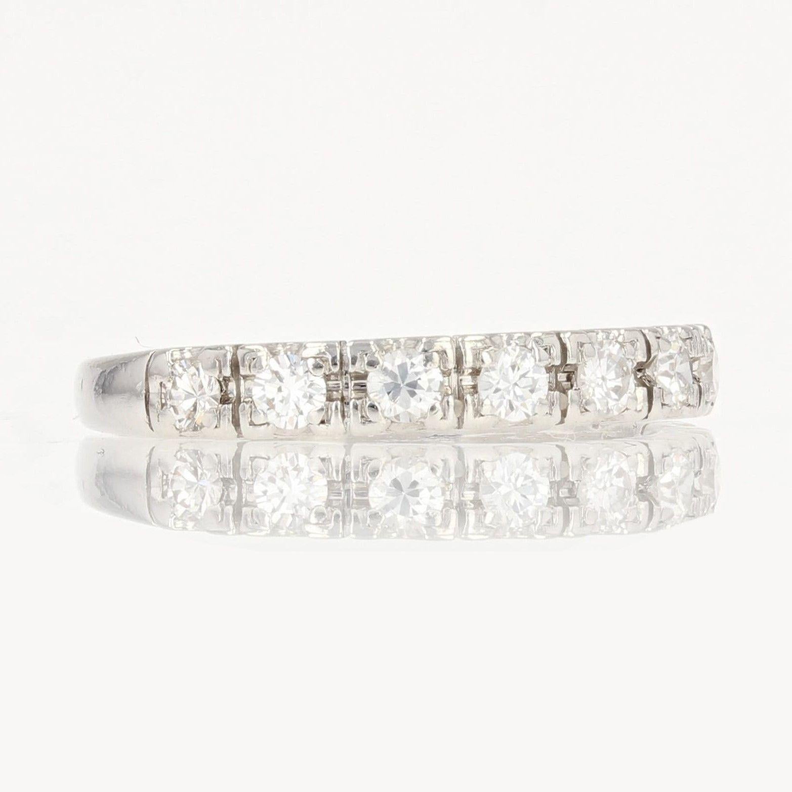Modern Diamonds 18 Karat White Gold Half Wedding Ring In Good Condition In Poitiers, FR