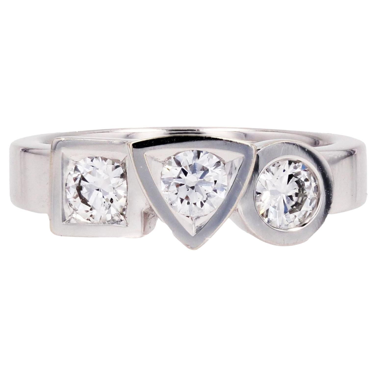 Moderner Diamanten 18 Karat Weißgold Tournaire Alchemie Trilogy Ring im Angebot