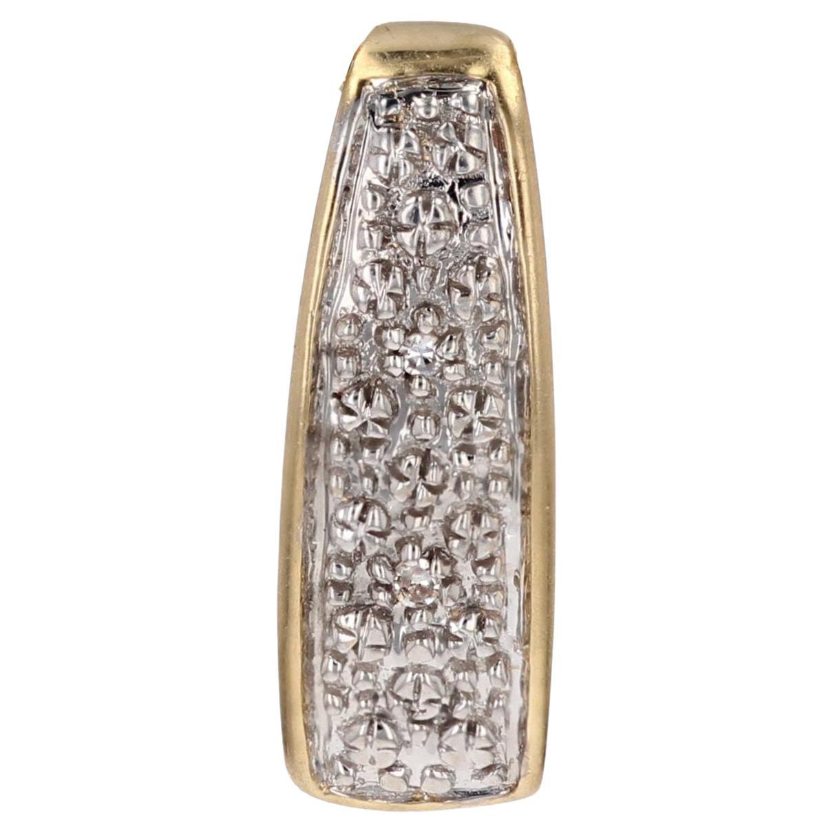Pendentif rectangulaire bombé moderne en or jaune et blanc 18 carats avec diamants en vente
