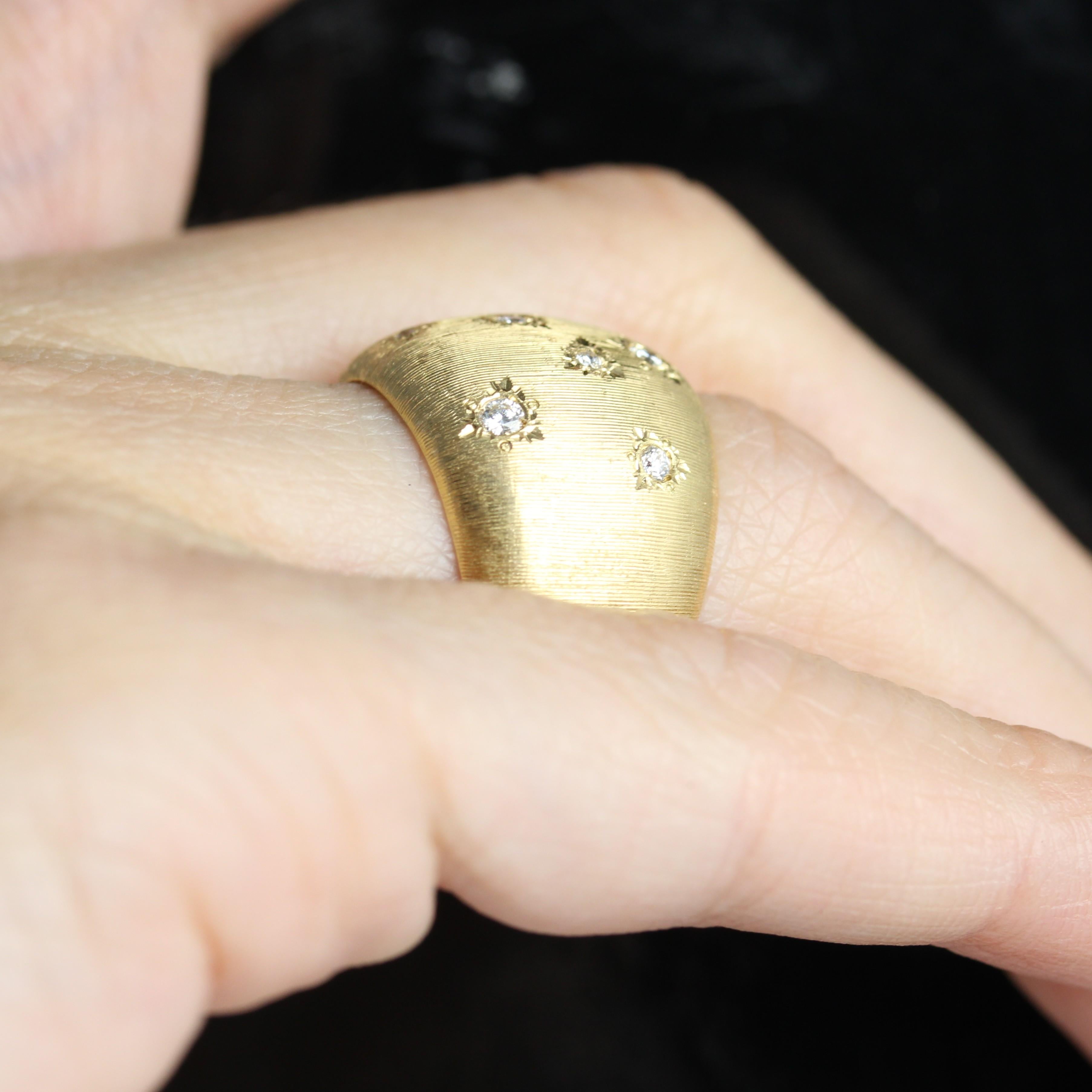 Anillo brazalete Modern Diamonds de oro amarillo de 18 quilates satinado en venta 11