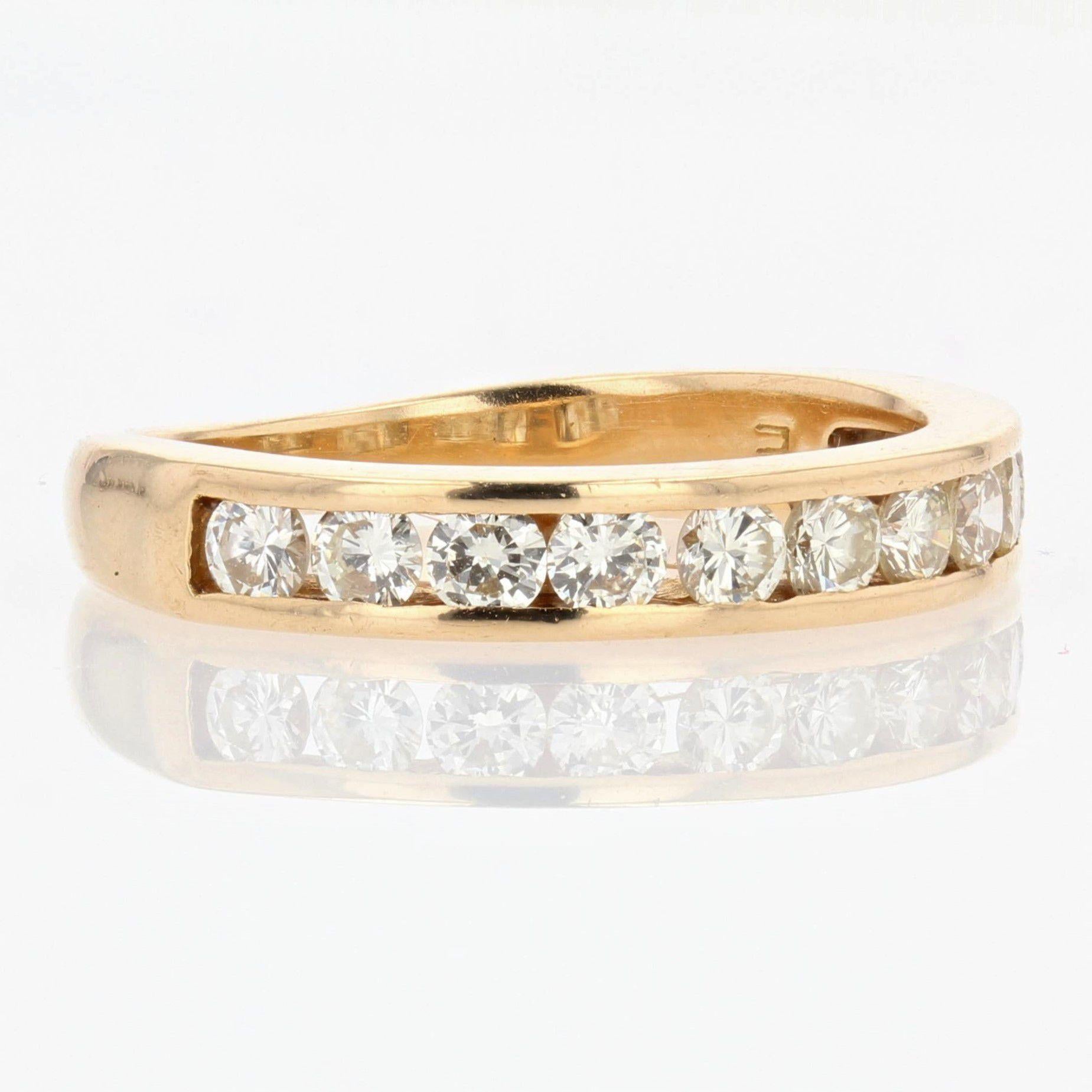 Modern Diamonds 18 Karat Yellow Gold Wedding Ring 3