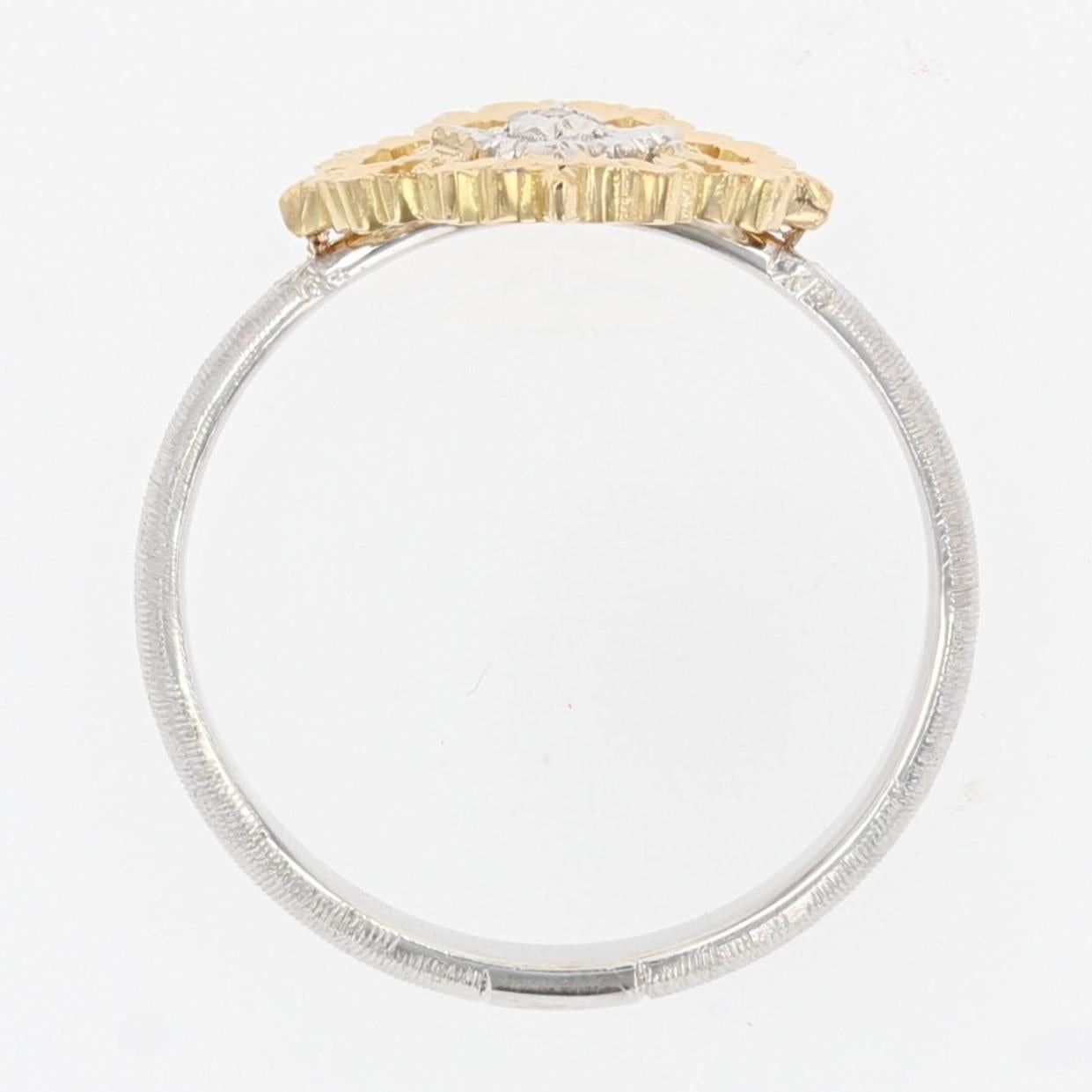 Petit modèle de bague arabesque moderne en or jaune et blanc 18 carats avec diamants en vente 5