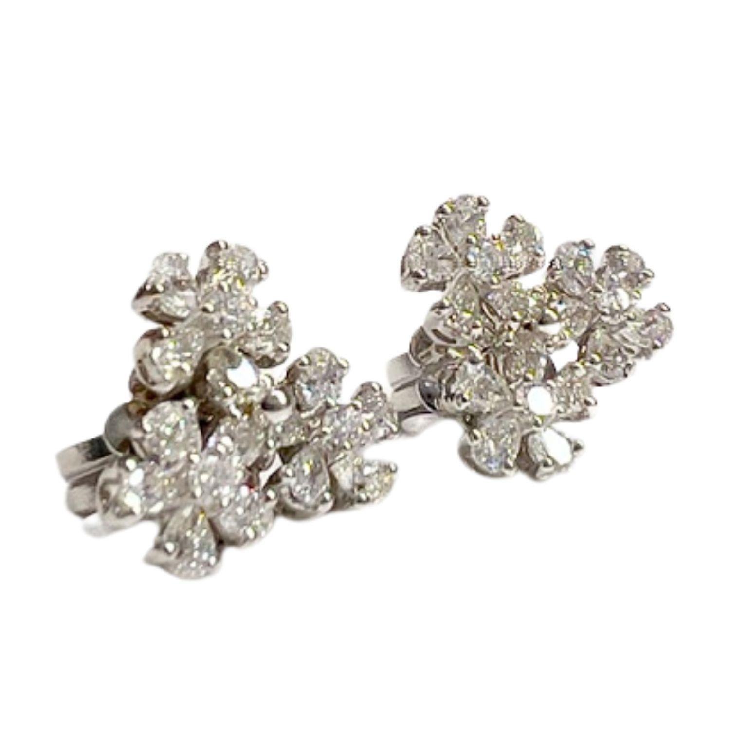 Modern 1.00 ct Diamonds 18k White Gold Earrings In Good Condition For Sale In MADRID, ES