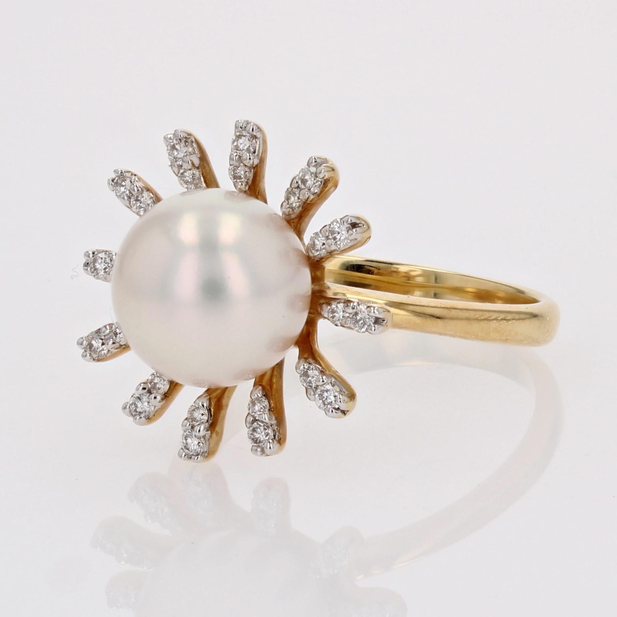 Modern Diamonds Akoya Cultured Pearl 18 Karat Yellow Gold Flake Ring In New Condition For Sale In Poitiers, FR