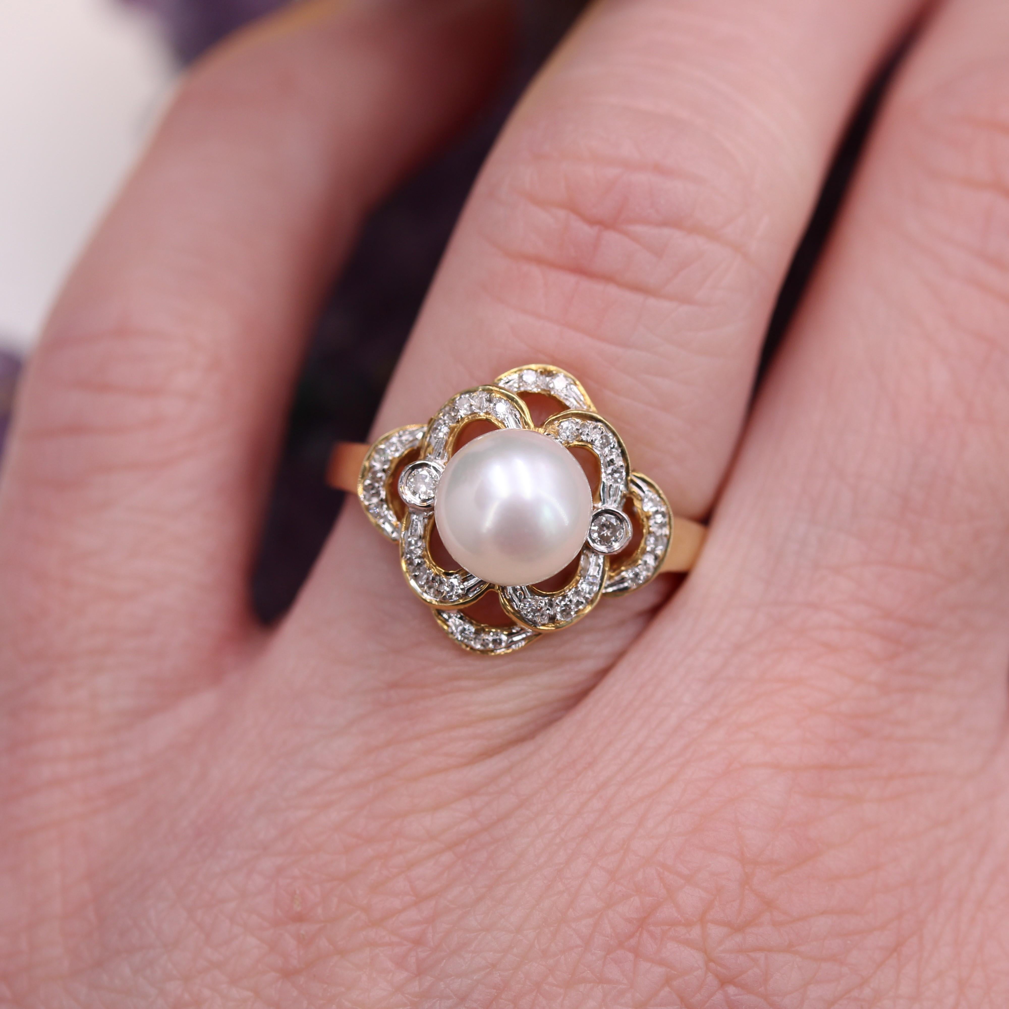 Modern Diamonds Akoya Cultured Pearl 18 Karat Yellow Gold Openwork Ring For Sale 8