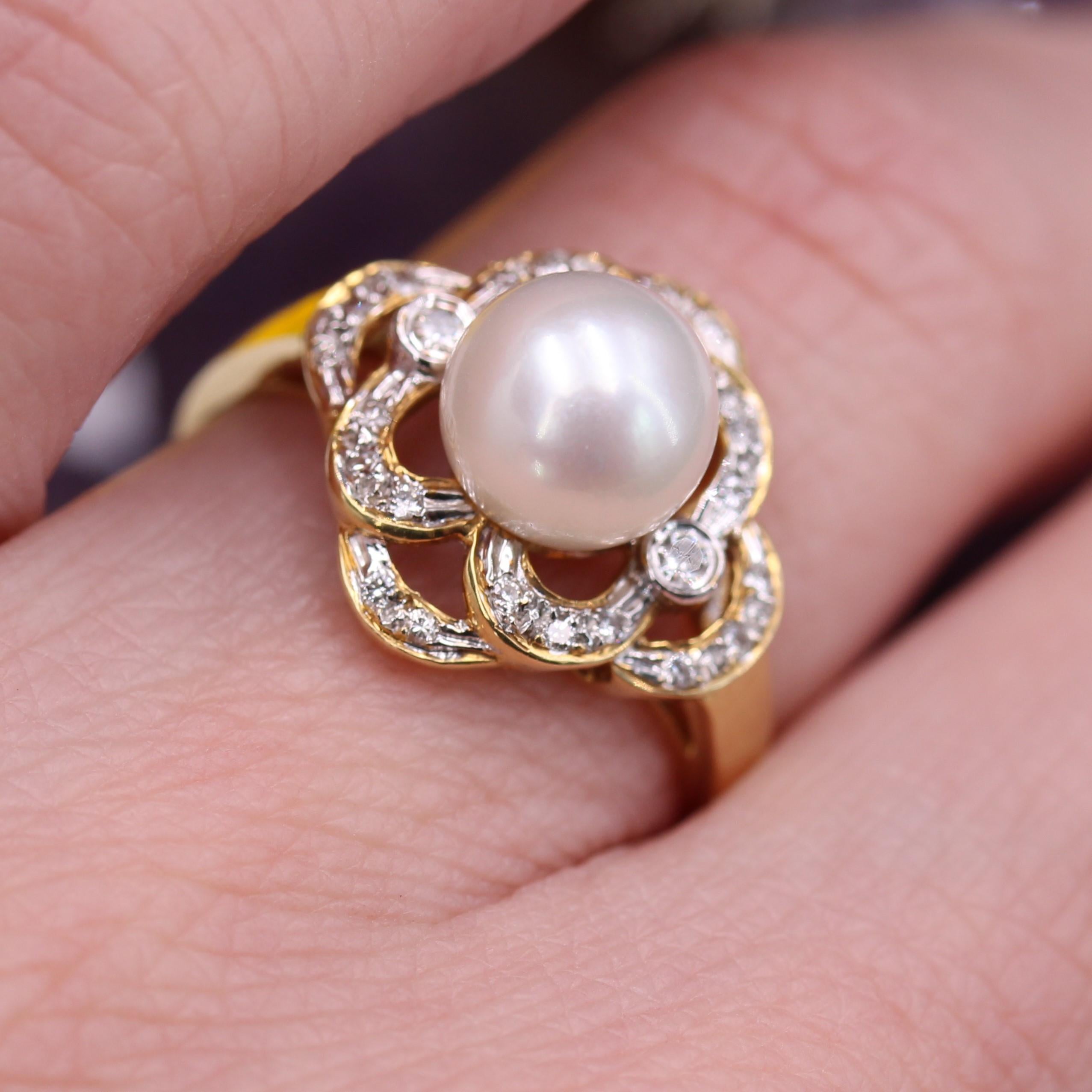 Modern Diamonds Akoya Cultured Pearl 18 Karat Yellow Gold Openwork Ring For Sale 10