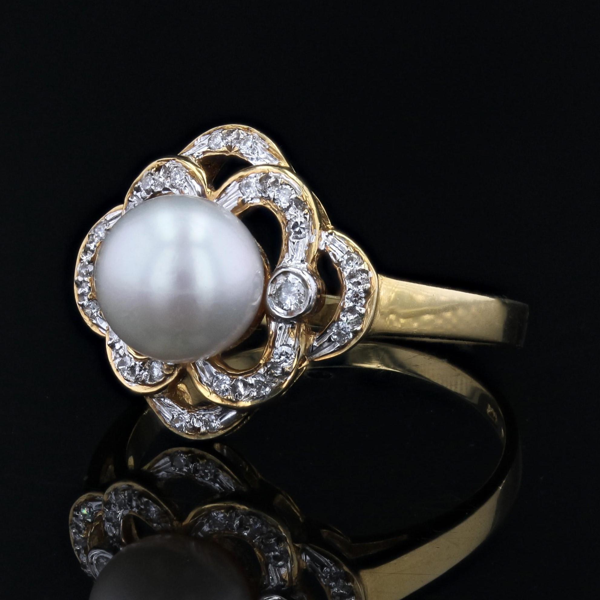 Modern Diamonds Akoya Cultured Pearl 18 Karat Yellow Gold Openwork Ring For Sale 2